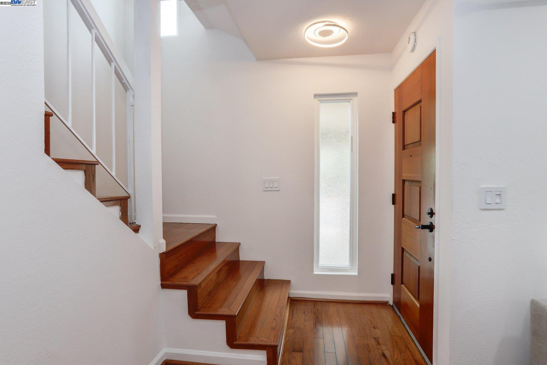 Detail Gallery Image 17 of 38 For 4428 Del Valle Pkwy, Pleasanton,  CA 94566 - 3 Beds | 2/1 Baths