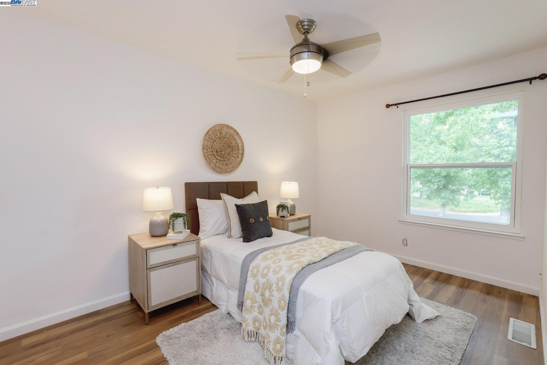 Detail Gallery Image 27 of 38 For 4428 Del Valle Pkwy, Pleasanton,  CA 94566 - 3 Beds | 2/1 Baths