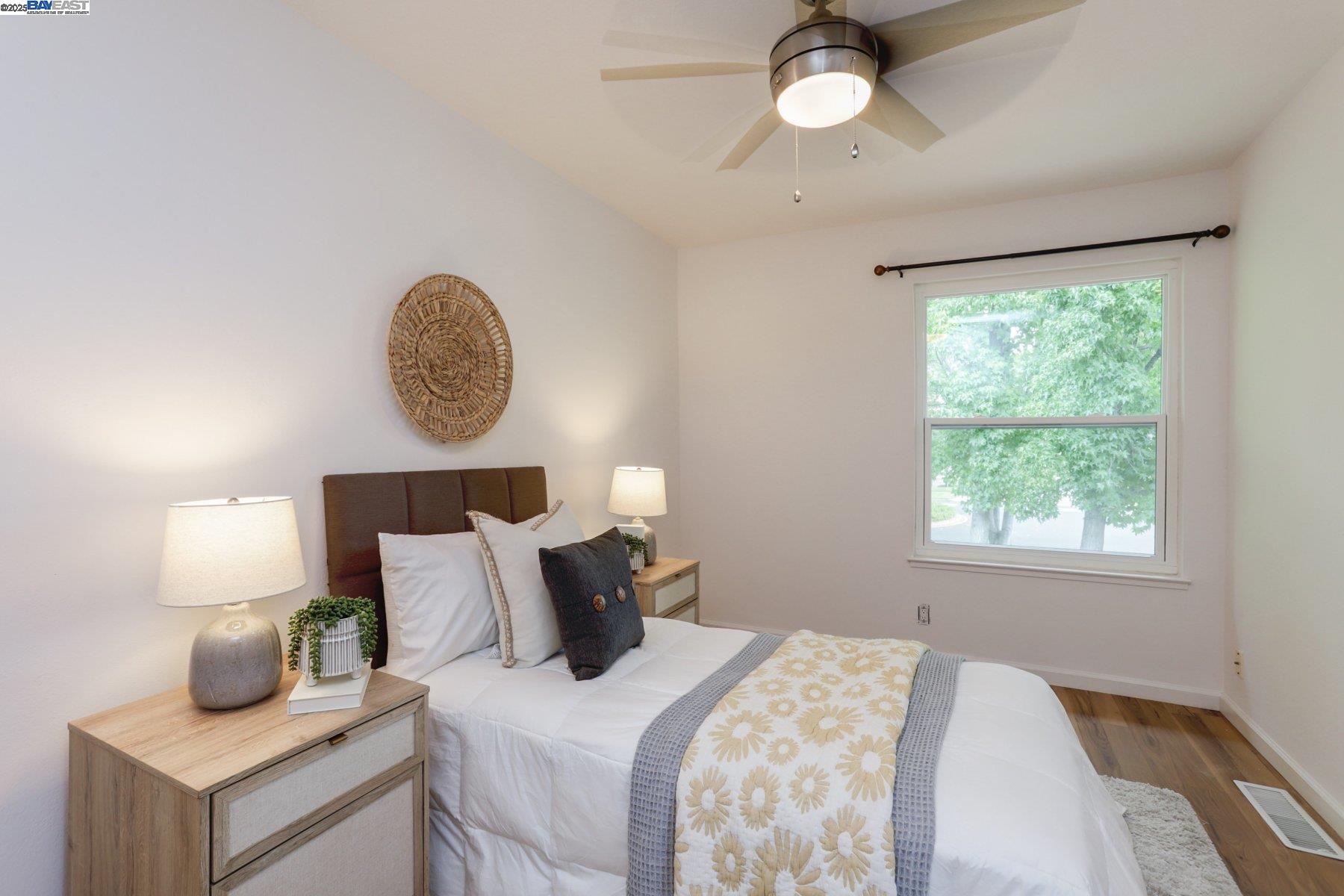 Detail Gallery Image 28 of 38 For 4428 Del Valle Pkwy, Pleasanton,  CA 94566 - 3 Beds | 2/1 Baths