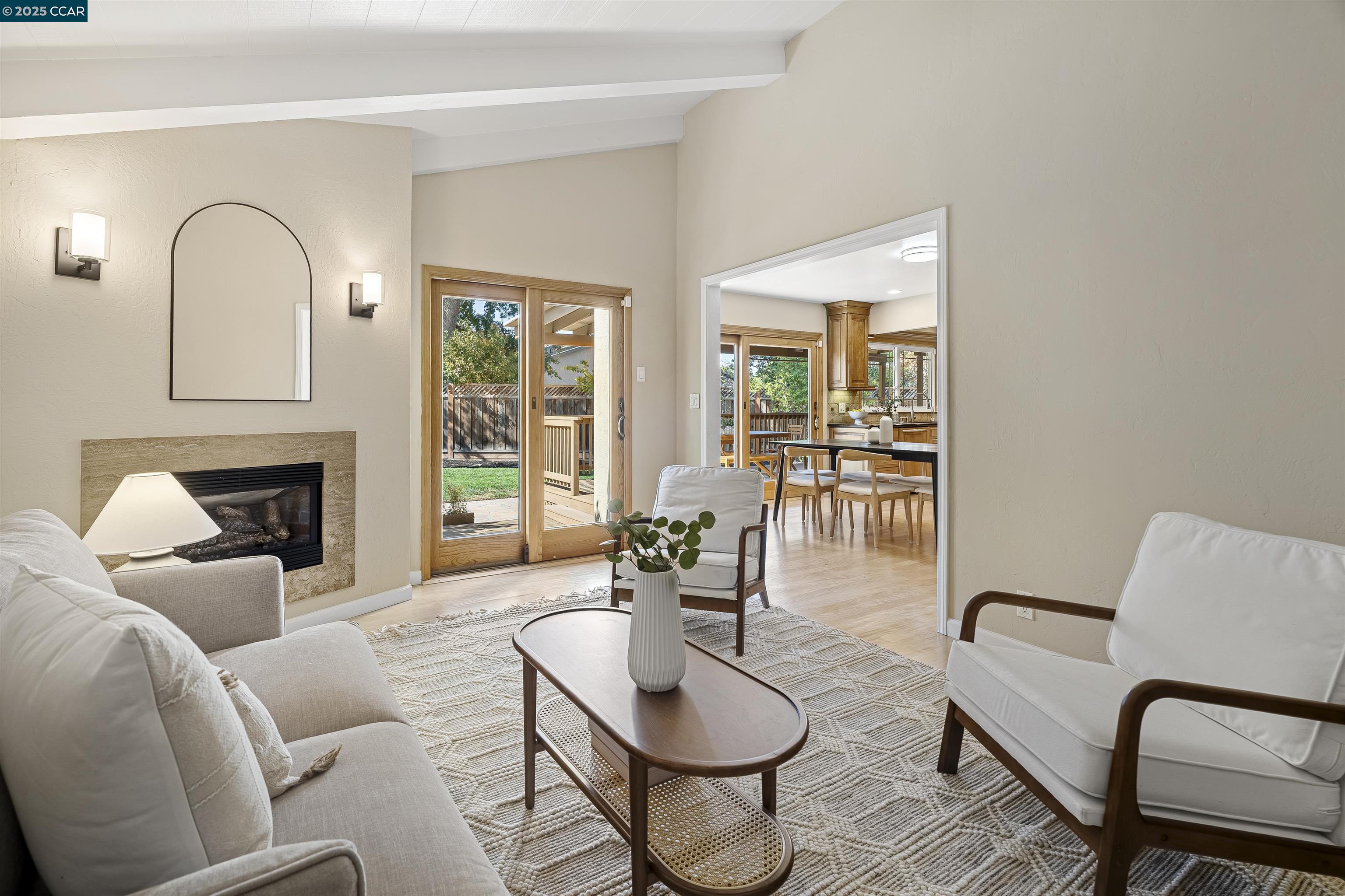 Detail Gallery Image 12 of 33 For 1730 Getoun Ct, Concord,  CA 94518 - 4 Beds | 2/1 Baths