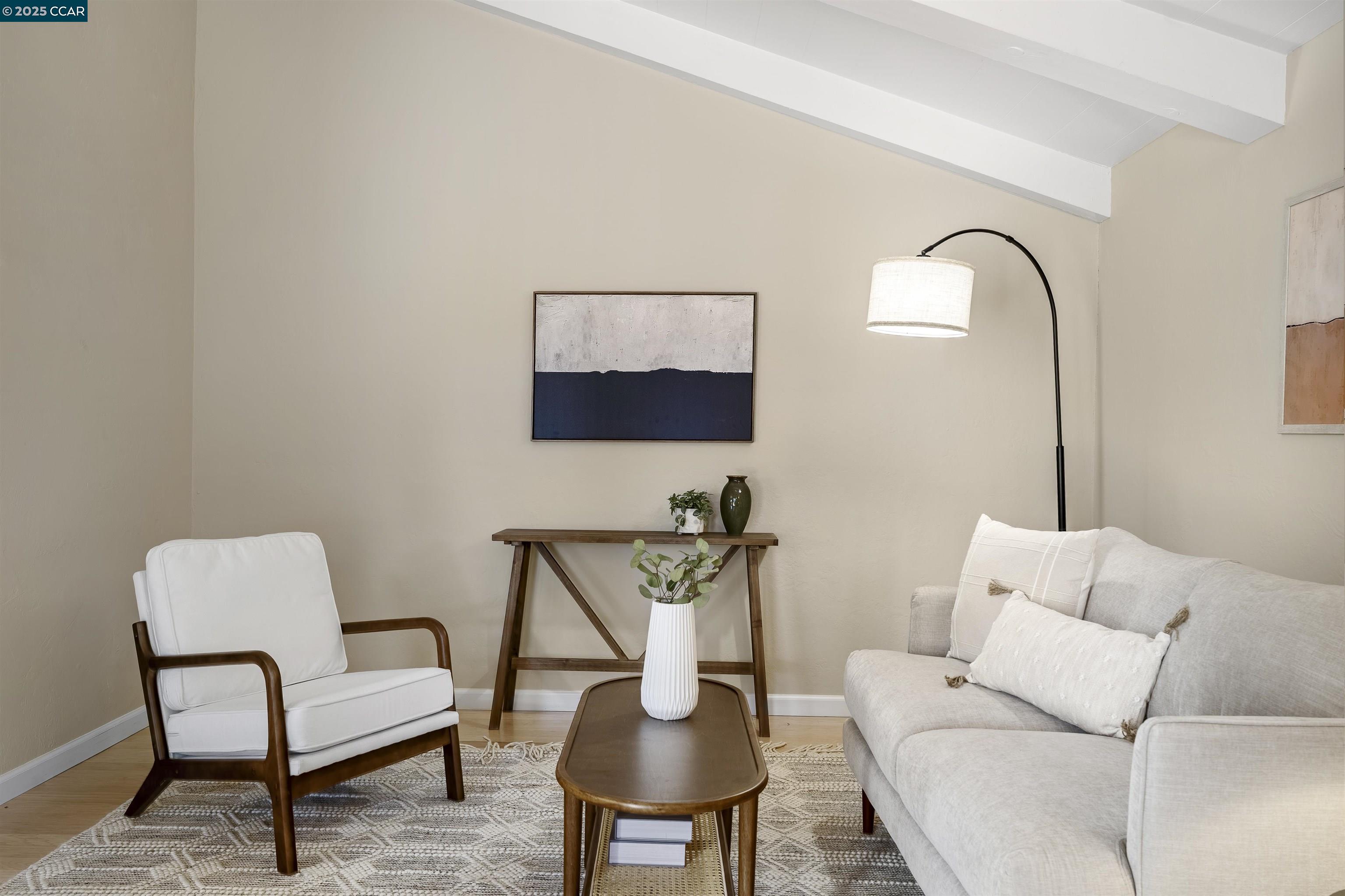 Detail Gallery Image 13 of 33 For 1730 Getoun Ct, Concord,  CA 94518 - 4 Beds | 2/1 Baths