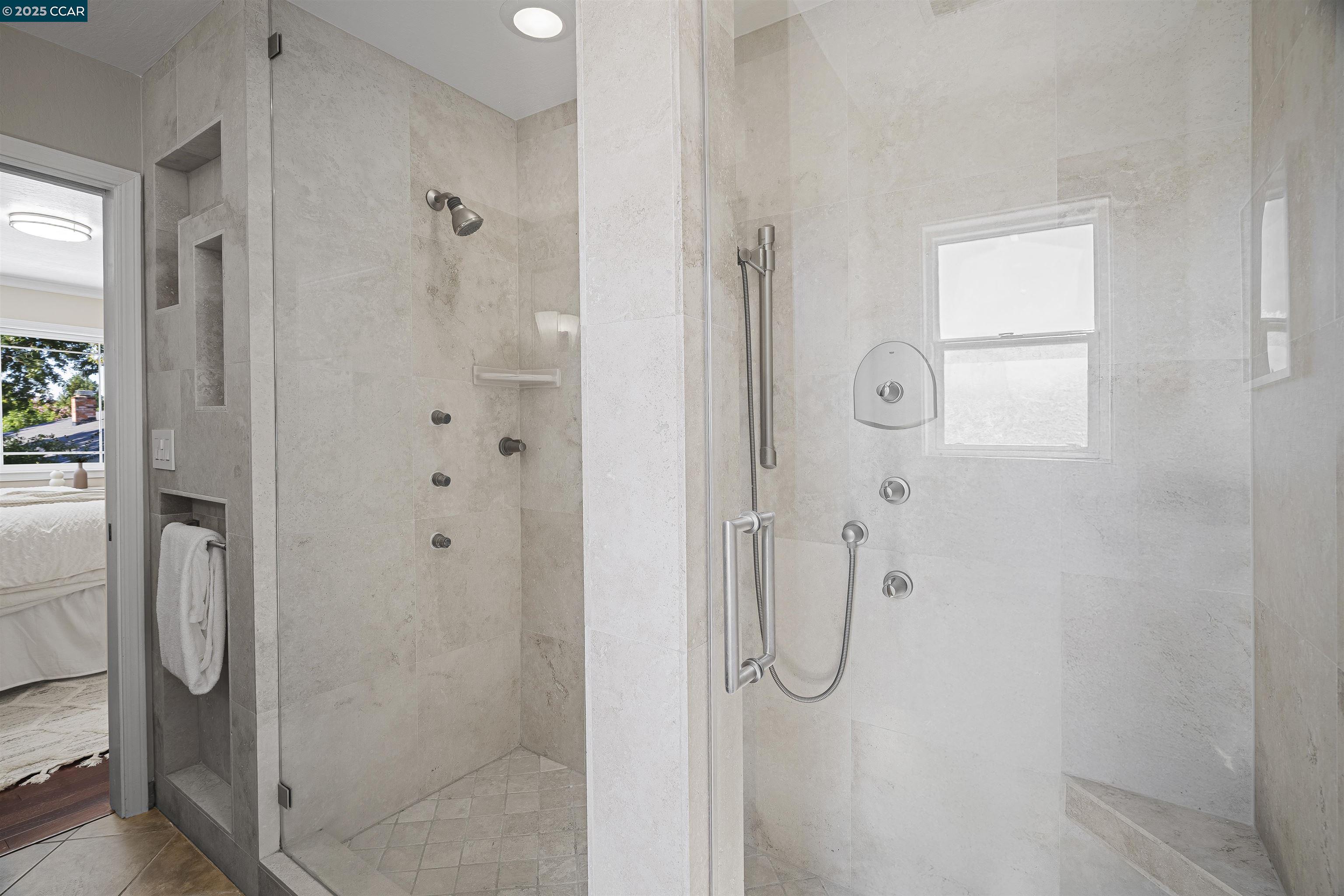 Detail Gallery Image 17 of 33 For 1730 Getoun Ct, Concord,  CA 94518 - 4 Beds | 2/1 Baths
