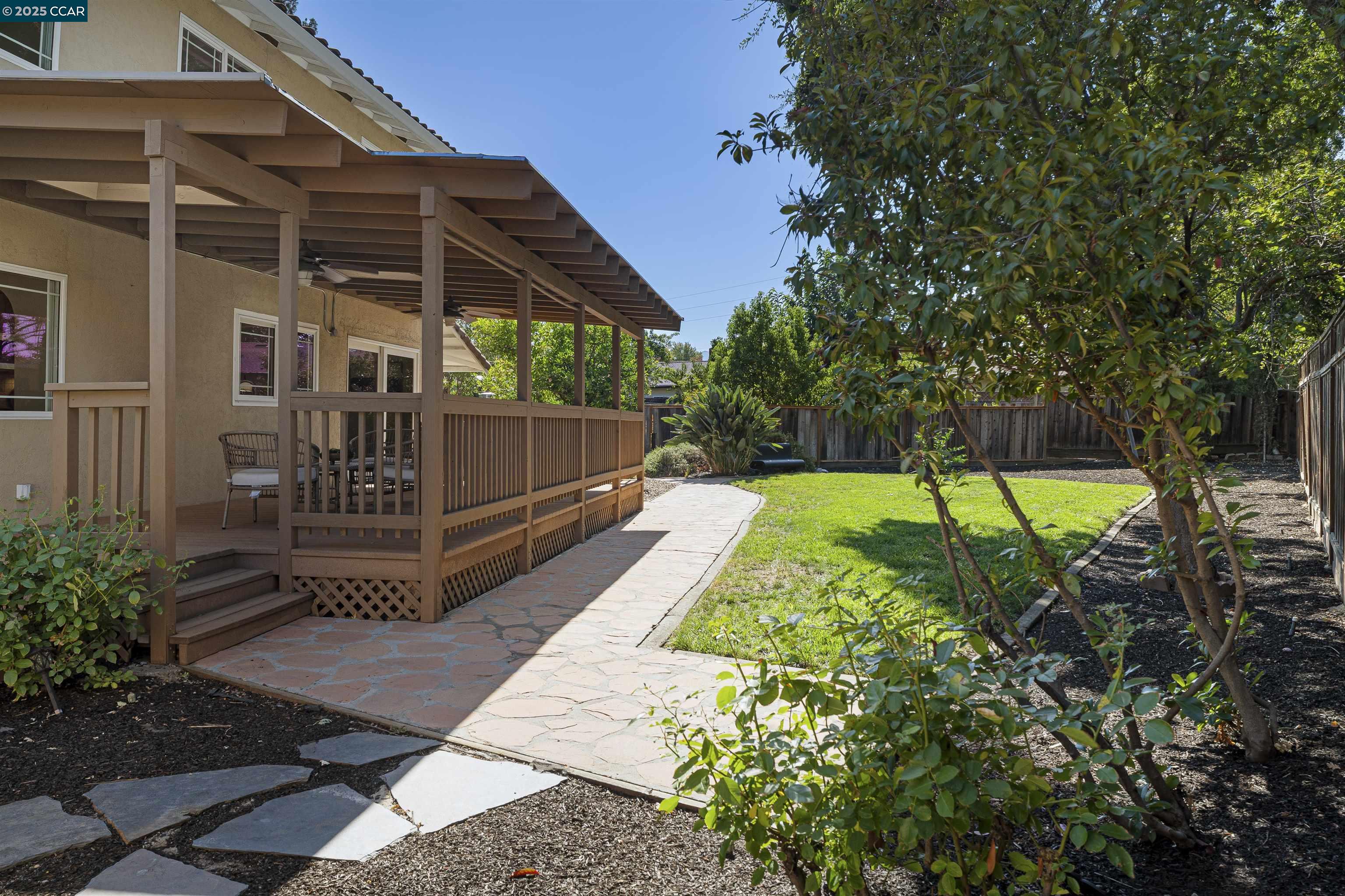 Detail Gallery Image 26 of 33 For 1730 Getoun Ct, Concord,  CA 94518 - 4 Beds | 2/1 Baths