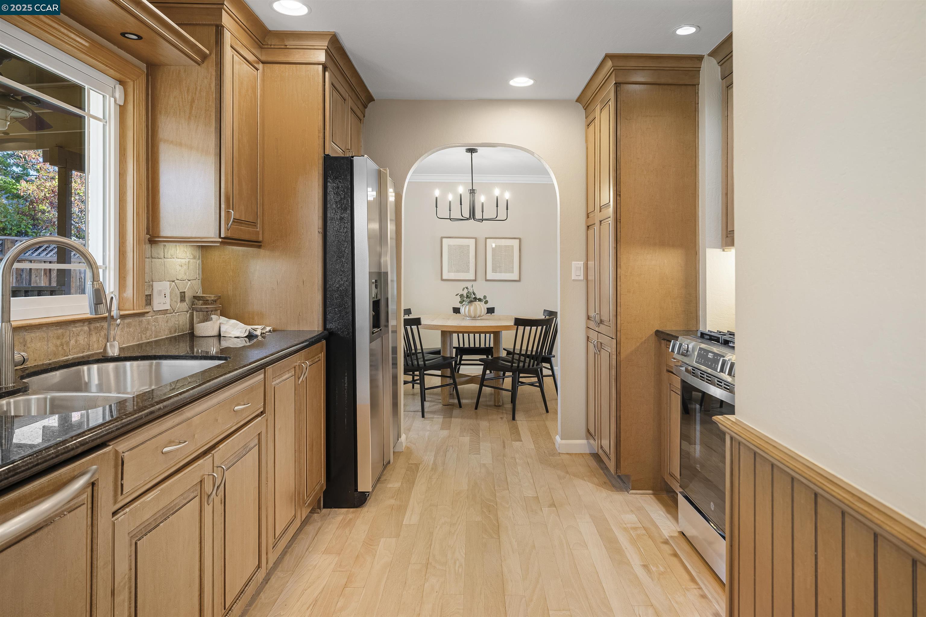 Detail Gallery Image 8 of 33 For 1730 Getoun Ct, Concord,  CA 94518 - 4 Beds | 2/1 Baths