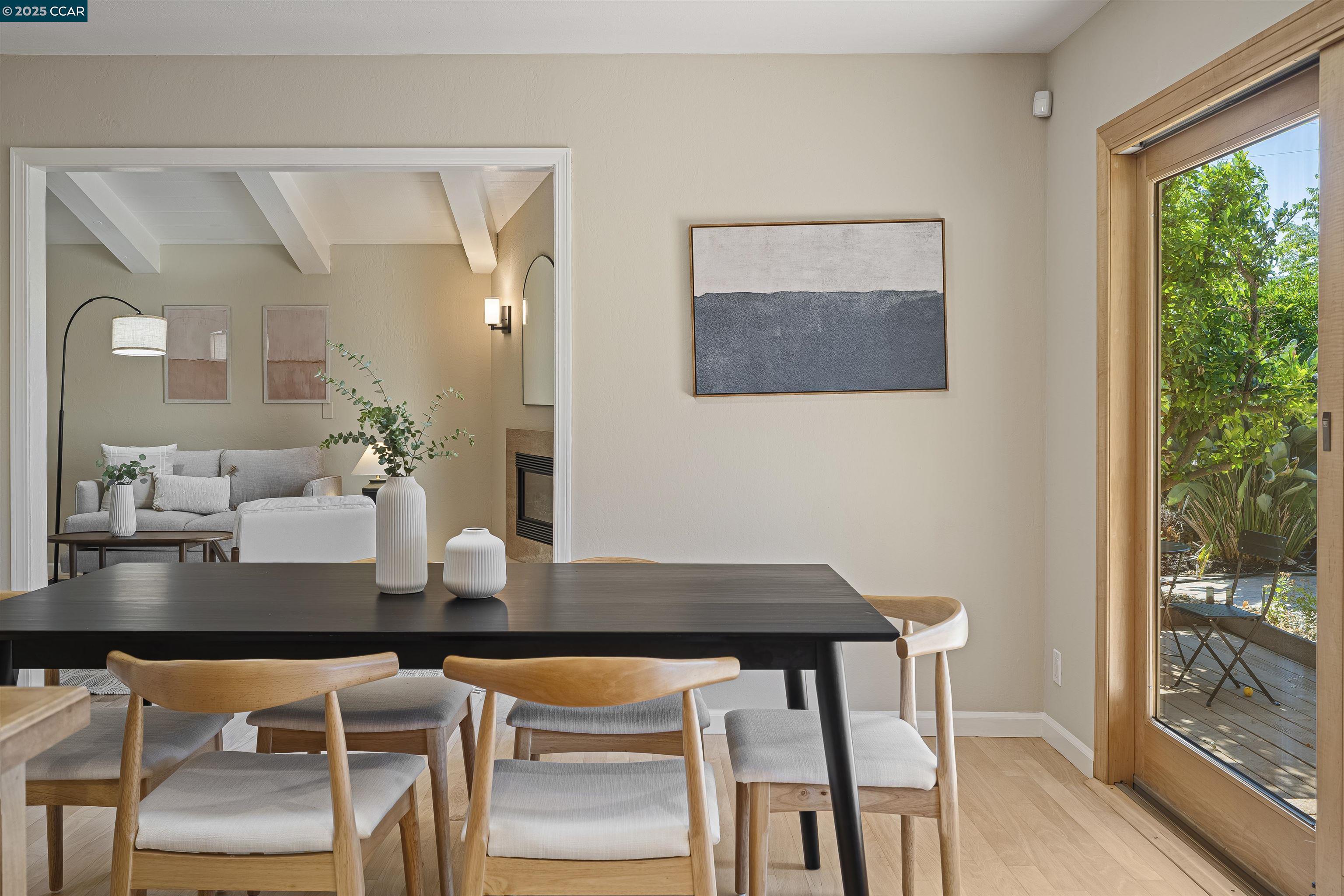 Detail Gallery Image 10 of 33 For 1730 Getoun Ct, Concord,  CA 94518 - 4 Beds | 2/1 Baths