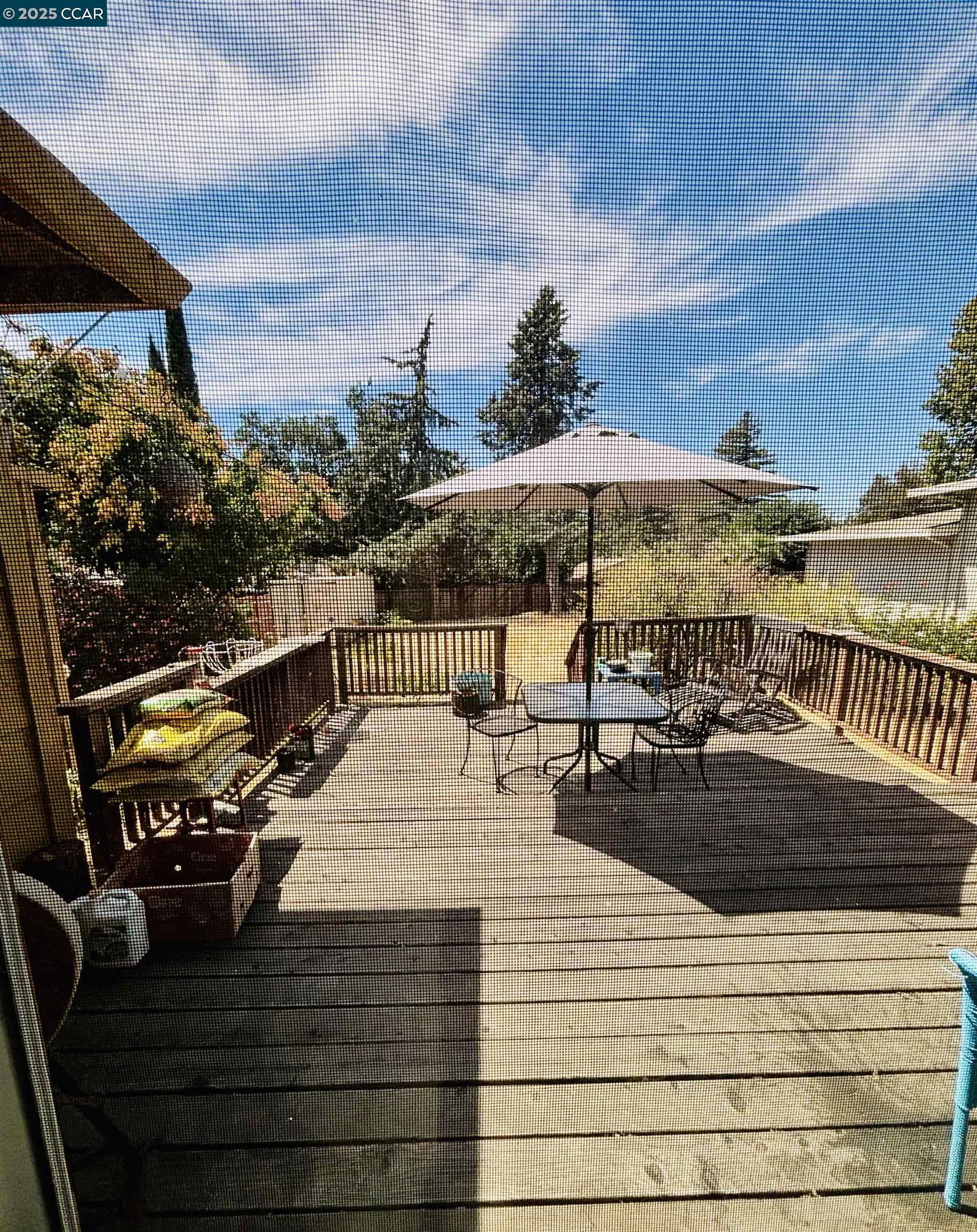 Detail Gallery Image 5 of 10 For 241 Wellington Ave, Concord,  CA 94520 - 1 Beds | 1 Baths