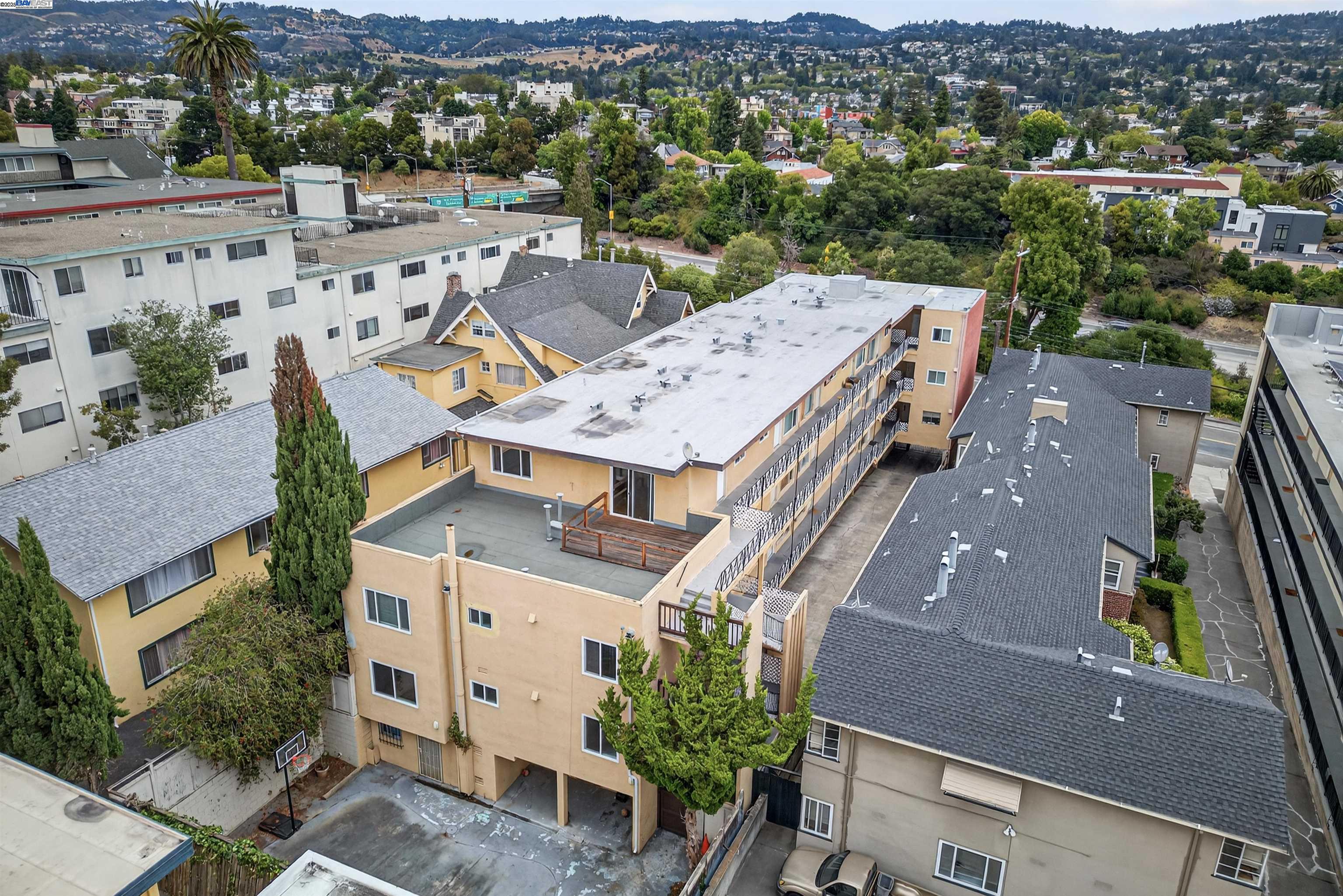 Detail Gallery Image 16 of 46 For 273 Macarthur Blvd, Oakland,  CA 95610 - – Beds | – Baths