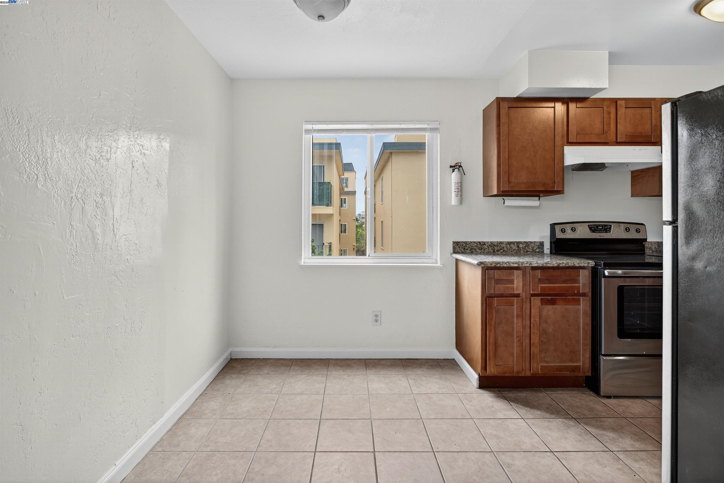 Detail Gallery Image 21 of 46 For 273 Macarthur Blvd, Oakland,  CA 95610 - – Beds | – Baths