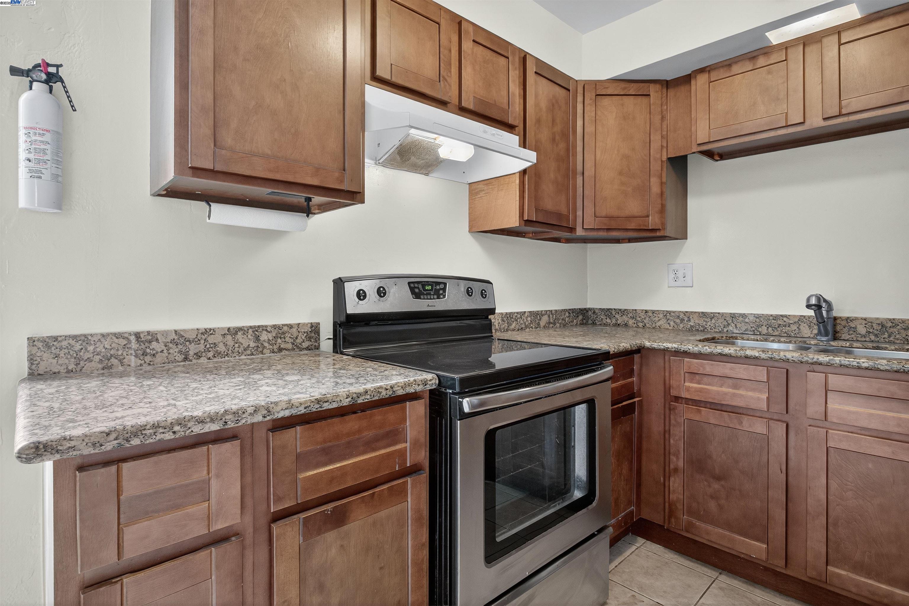 Detail Gallery Image 24 of 46 For 273 Macarthur Blvd, Oakland,  CA 95610 - – Beds | – Baths