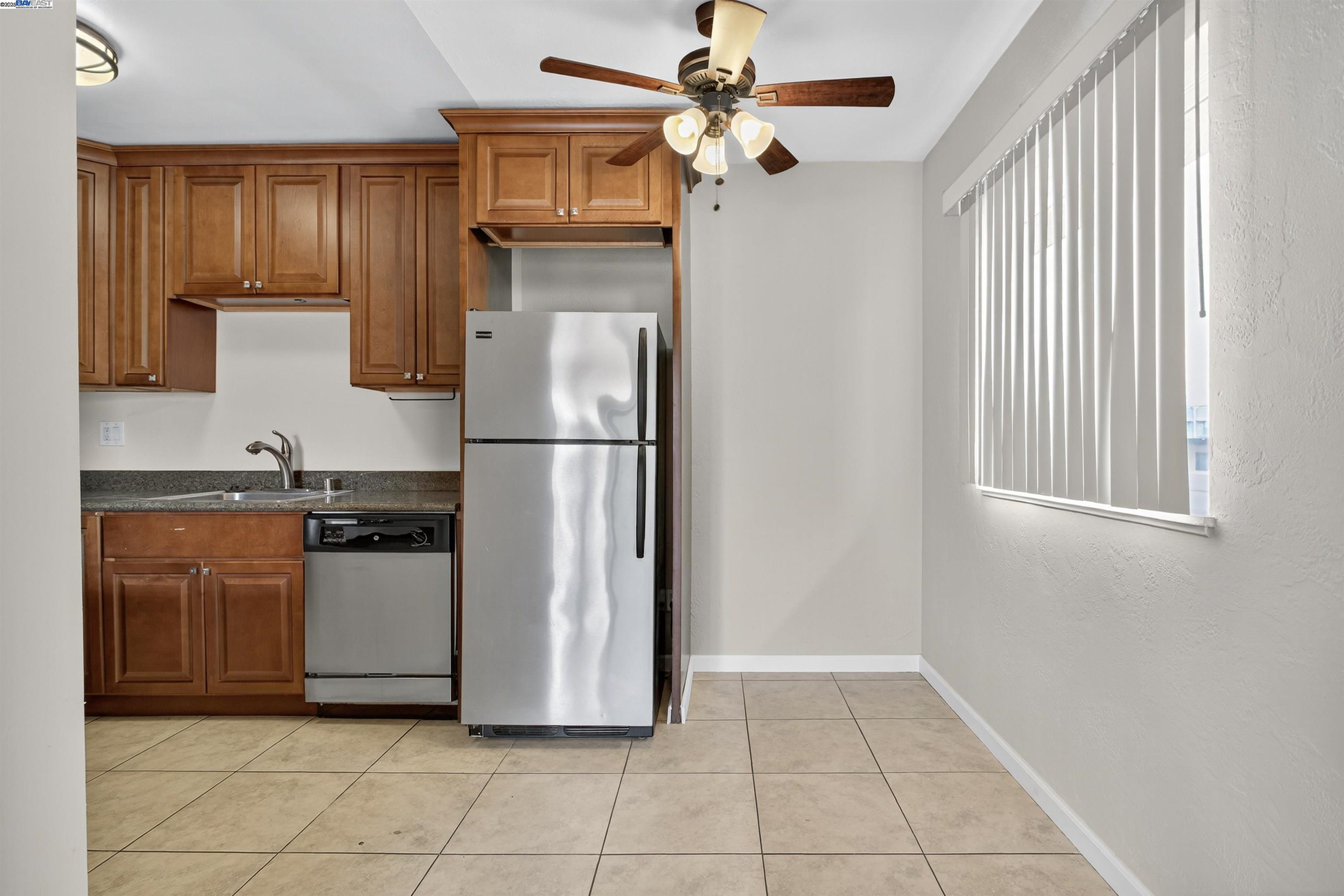 Detail Gallery Image 33 of 46 For 273 Macarthur Blvd, Oakland,  CA 95610 - – Beds | – Baths