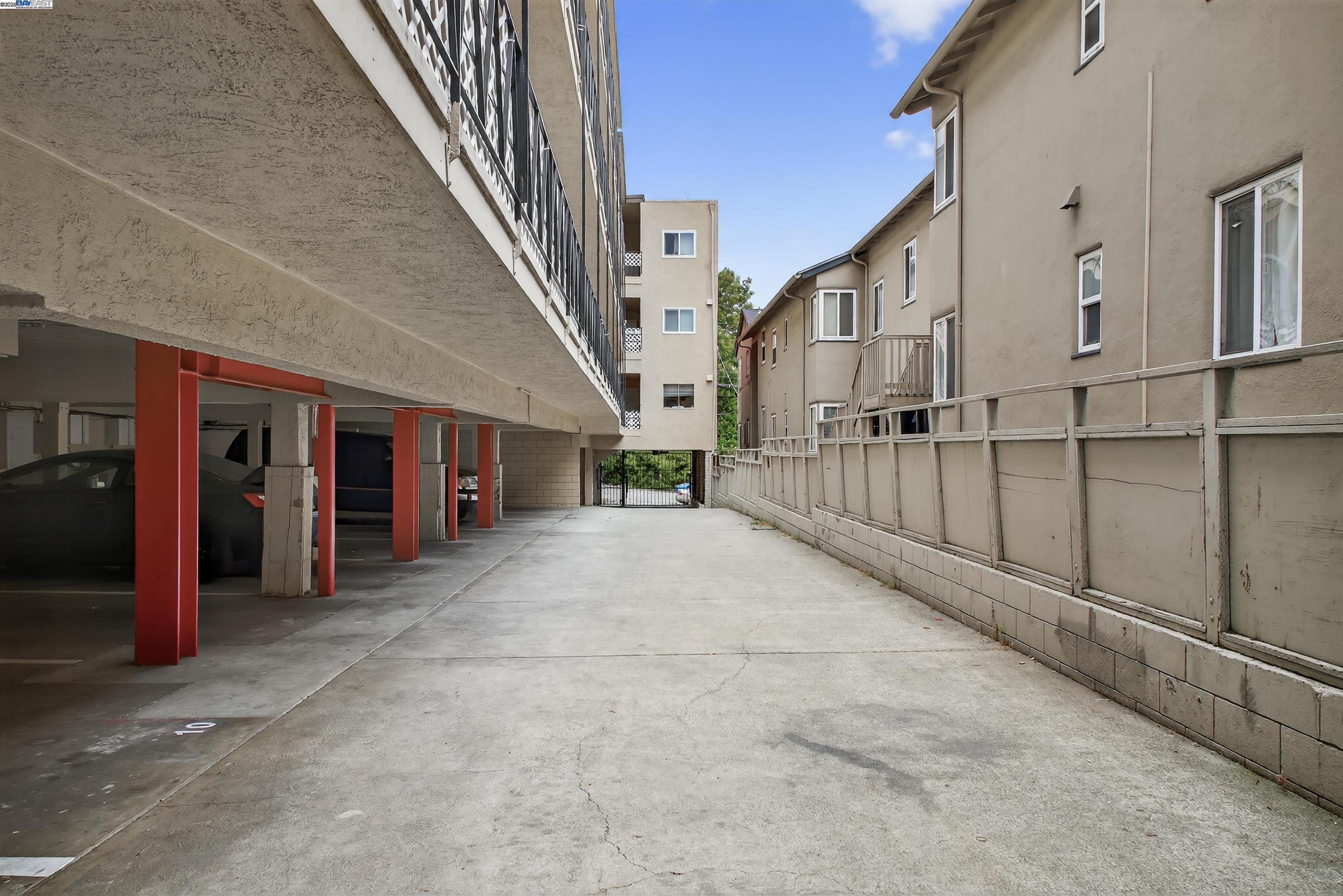 Detail Gallery Image 5 of 46 For 273 Macarthur Blvd, Oakland,  CA 95610 - – Beds | – Baths
