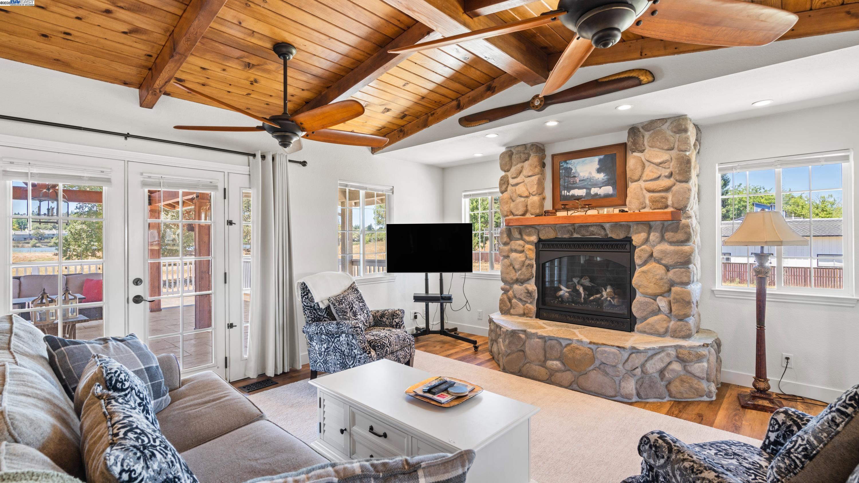Detail Gallery Image 20 of 59 For 3070 Boeing Rd, Cameron Park,  CA 95682 - 3 Beds | 2/1 Baths
