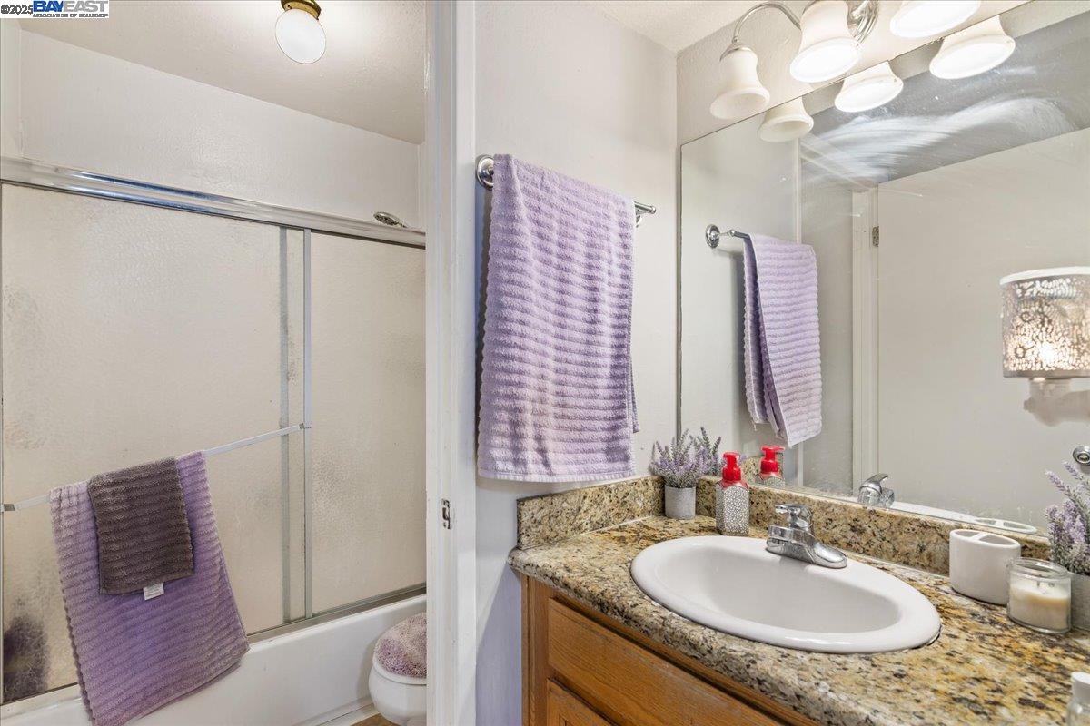 Detail Gallery Image 19 of 25 For 1354 Callen St a,  Vacaville,  CA 95688 - 3 Beds | 1/1 Baths