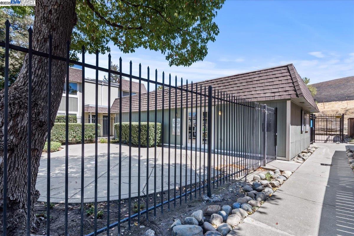 Detail Gallery Image 23 of 25 For 1354 Callen St a,  Vacaville,  CA 95688 - 3 Beds | 1/1 Baths