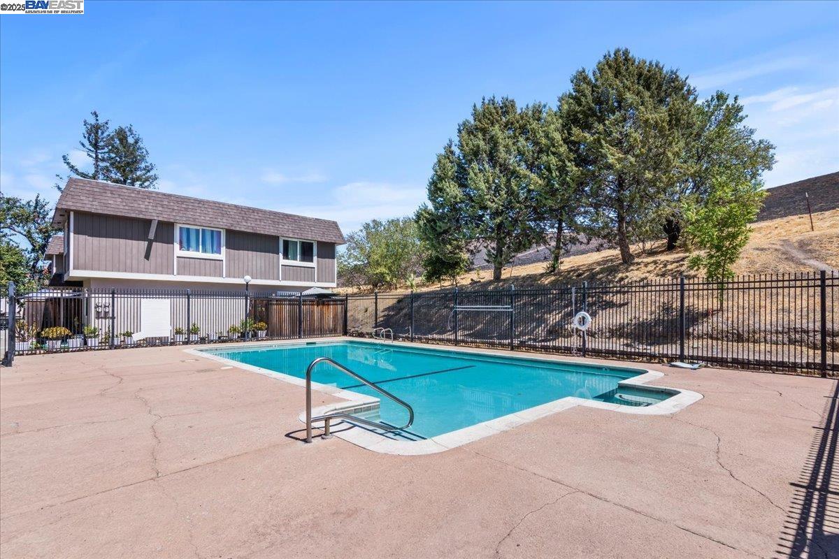 Detail Gallery Image 24 of 25 For 1354 Callen St a,  Vacaville,  CA 95688 - 3 Beds | 1/1 Baths