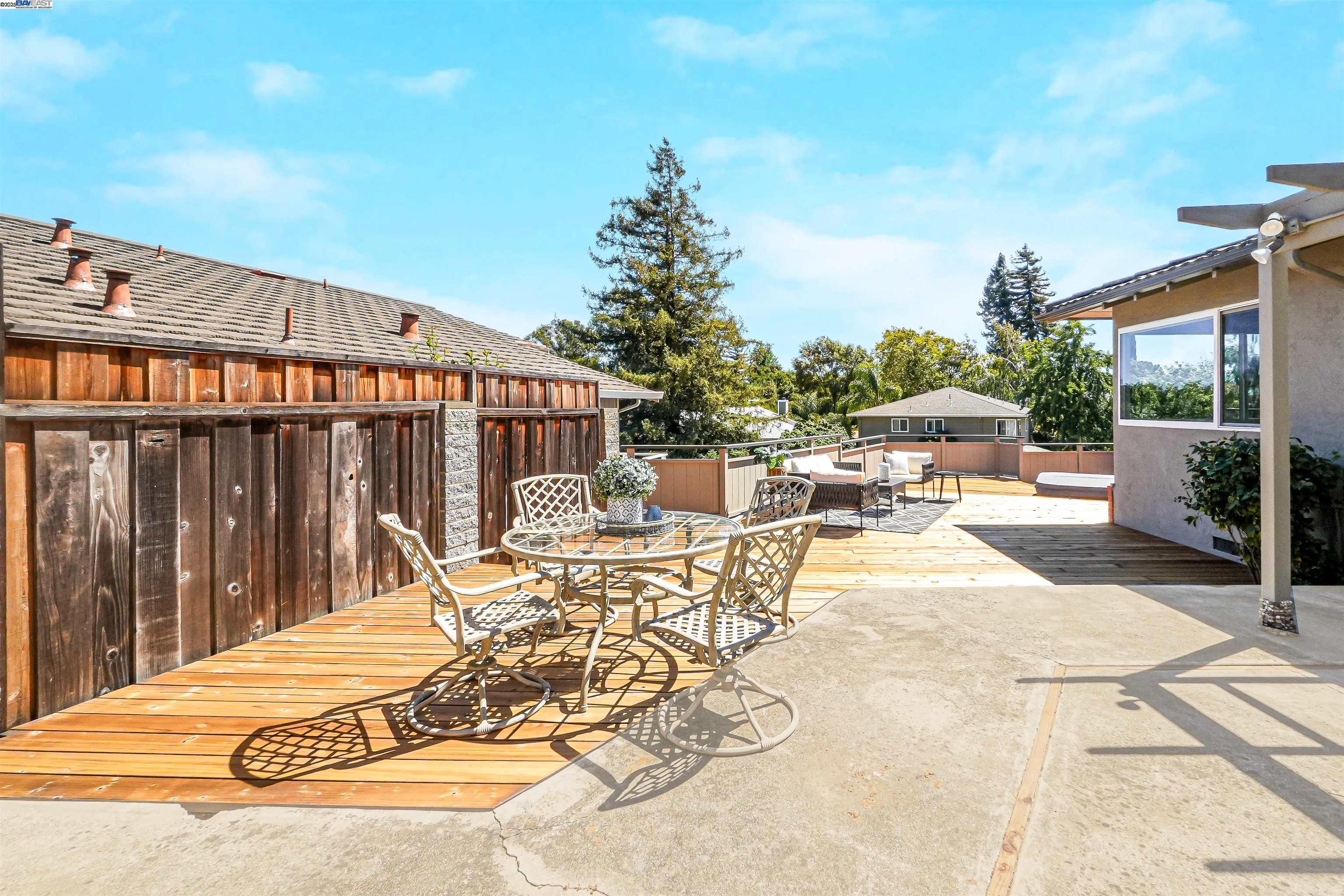 Detail Gallery Image 34 of 59 For 5320 Nash Way, Castro Valley,  CA 94546 - 3 Beds | 2 Baths