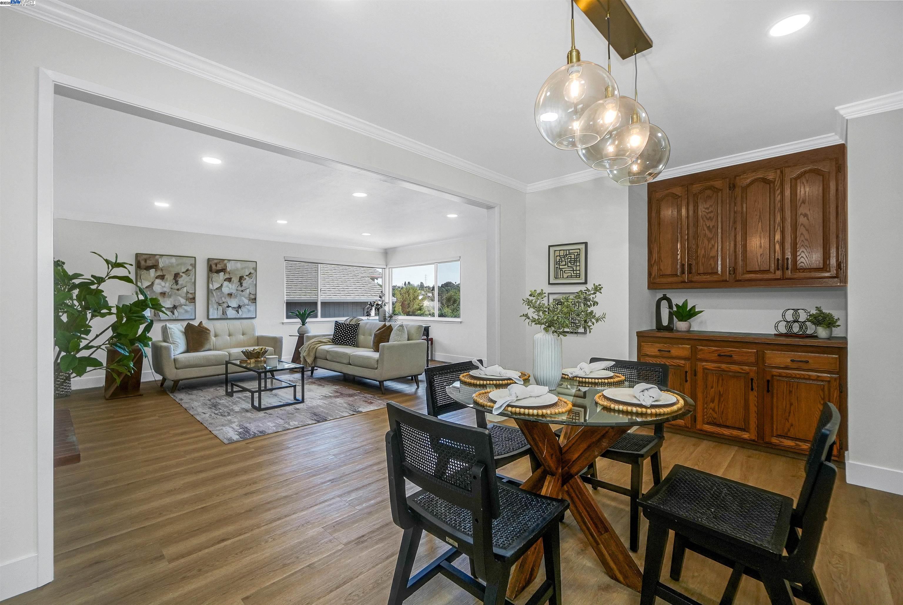 Detail Gallery Image 10 of 59 For 5320 Nash Way, Castro Valley,  CA 94546 - 3 Beds | 2 Baths