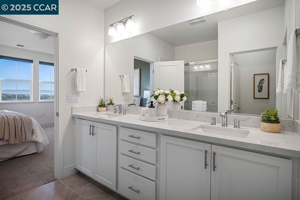 Detail Gallery Image 11 of 30 For 28949 Hideaway St, Hayward,  CA 94544 - 4 Beds | 3/1 Baths