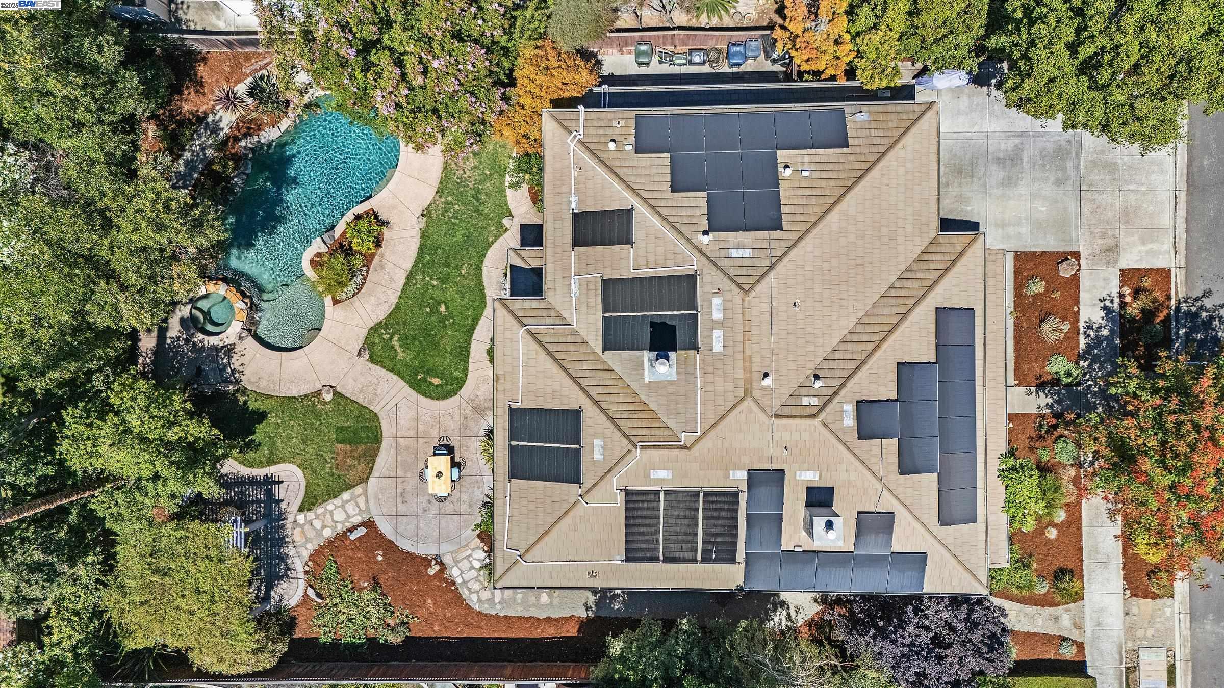 Detail Gallery Image 2 of 60 For 2461 Ancona Cir, Livermore,  CA 94550 - 6 Beds | 4/1 Baths