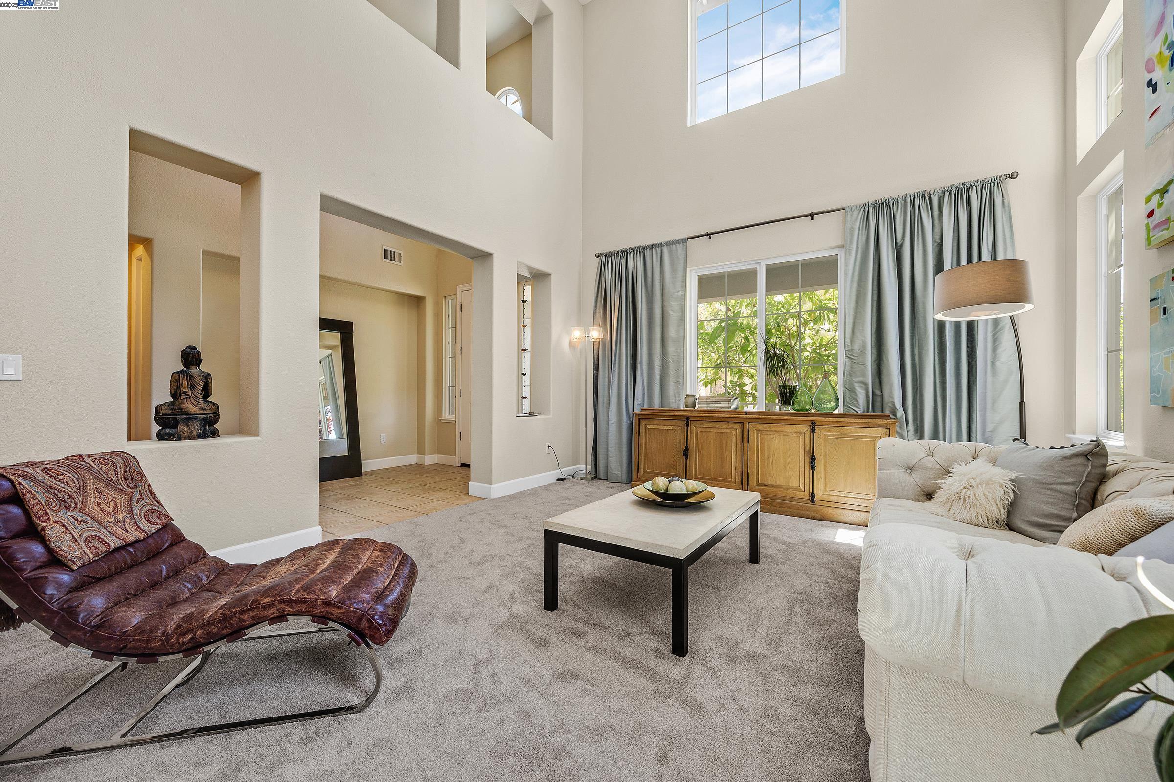 Detail Gallery Image 11 of 60 For 2461 Ancona Cir, Livermore,  CA 94550 - 6 Beds | 4/1 Baths
