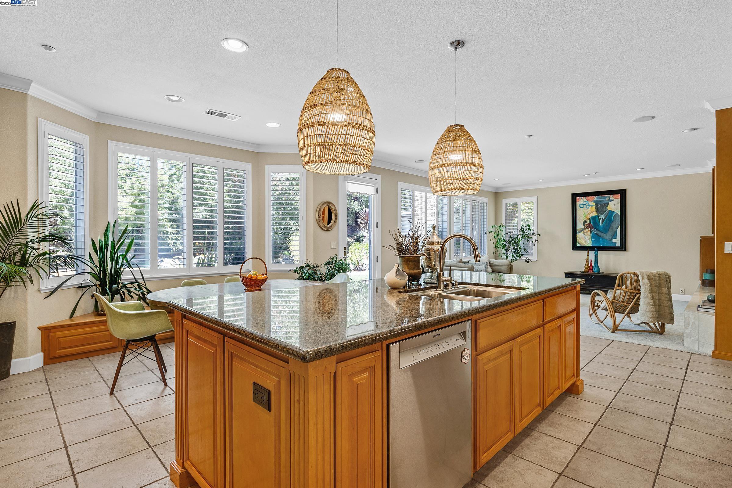 Detail Gallery Image 16 of 60 For 2461 Ancona Cir, Livermore,  CA 94550 - 6 Beds | 4/1 Baths