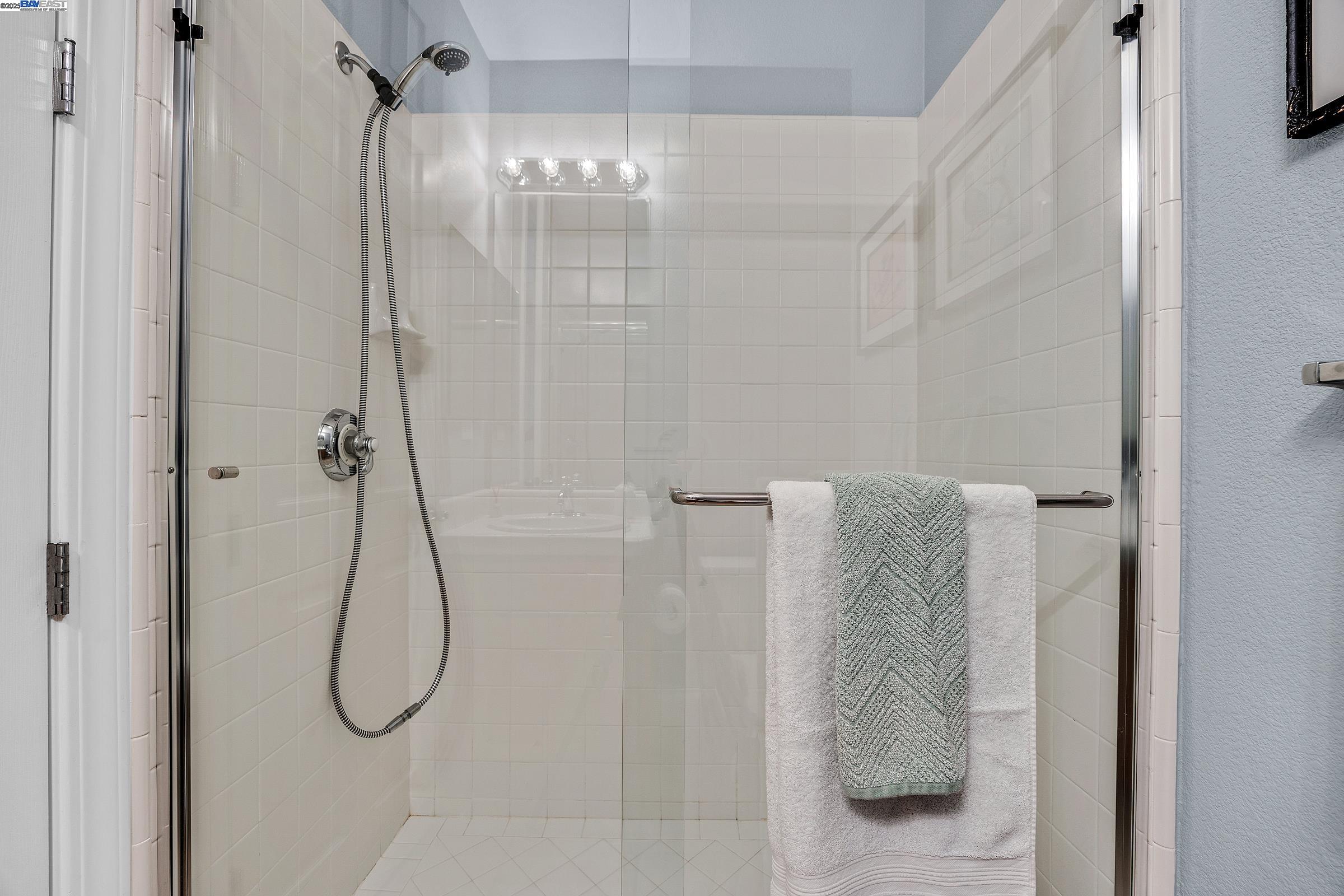 Detail Gallery Image 26 of 60 For 2461 Ancona Cir, Livermore,  CA 94550 - 6 Beds | 4/1 Baths