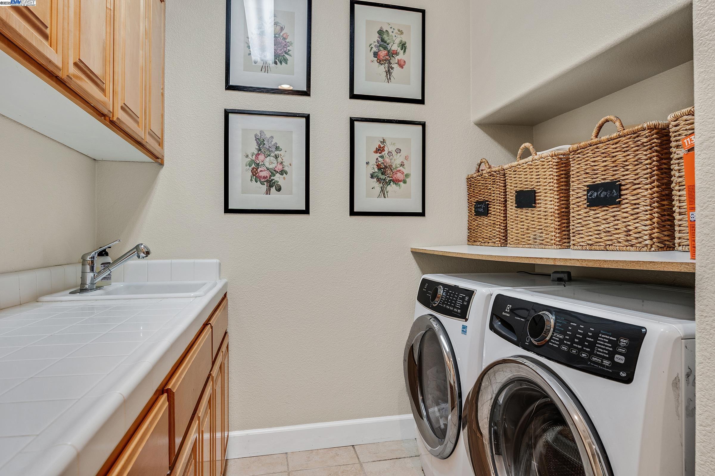 Detail Gallery Image 27 of 60 For 2461 Ancona Cir, Livermore,  CA 94550 - 6 Beds | 4/1 Baths