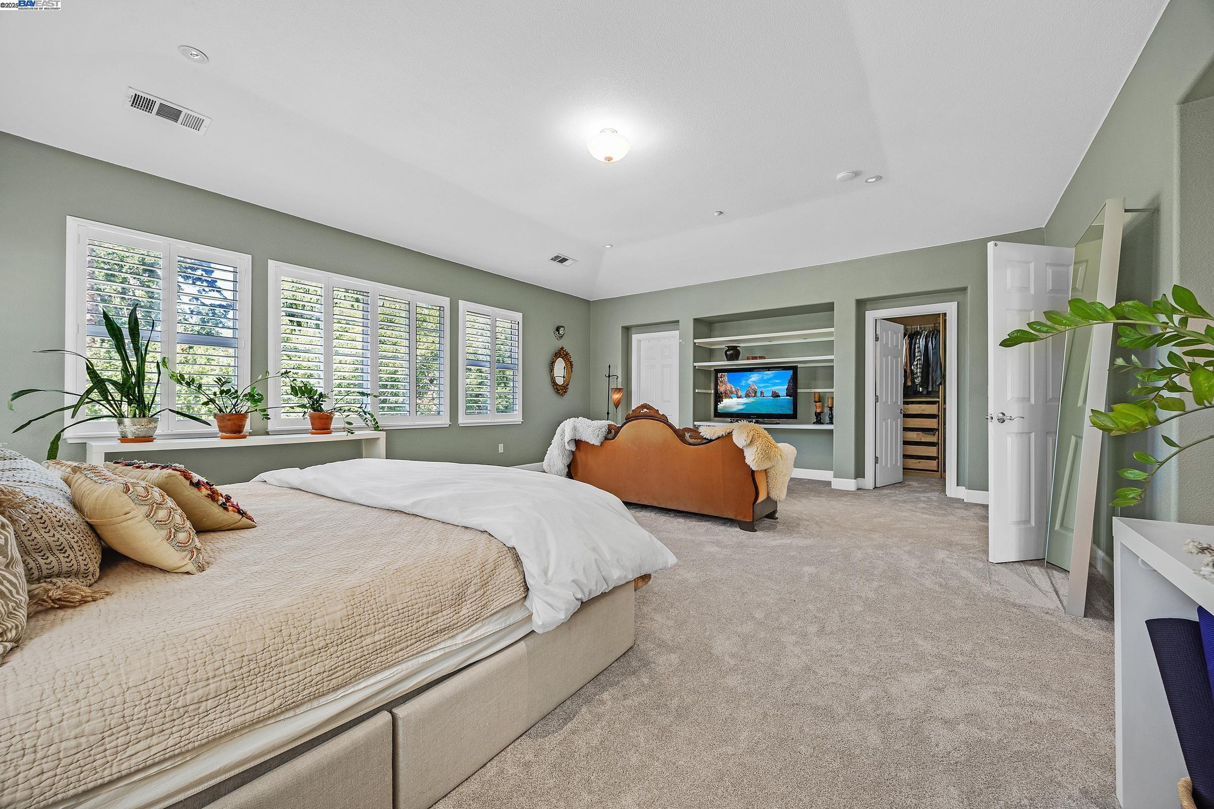 Detail Gallery Image 30 of 60 For 2461 Ancona Cir, Livermore,  CA 94550 - 6 Beds | 4/1 Baths