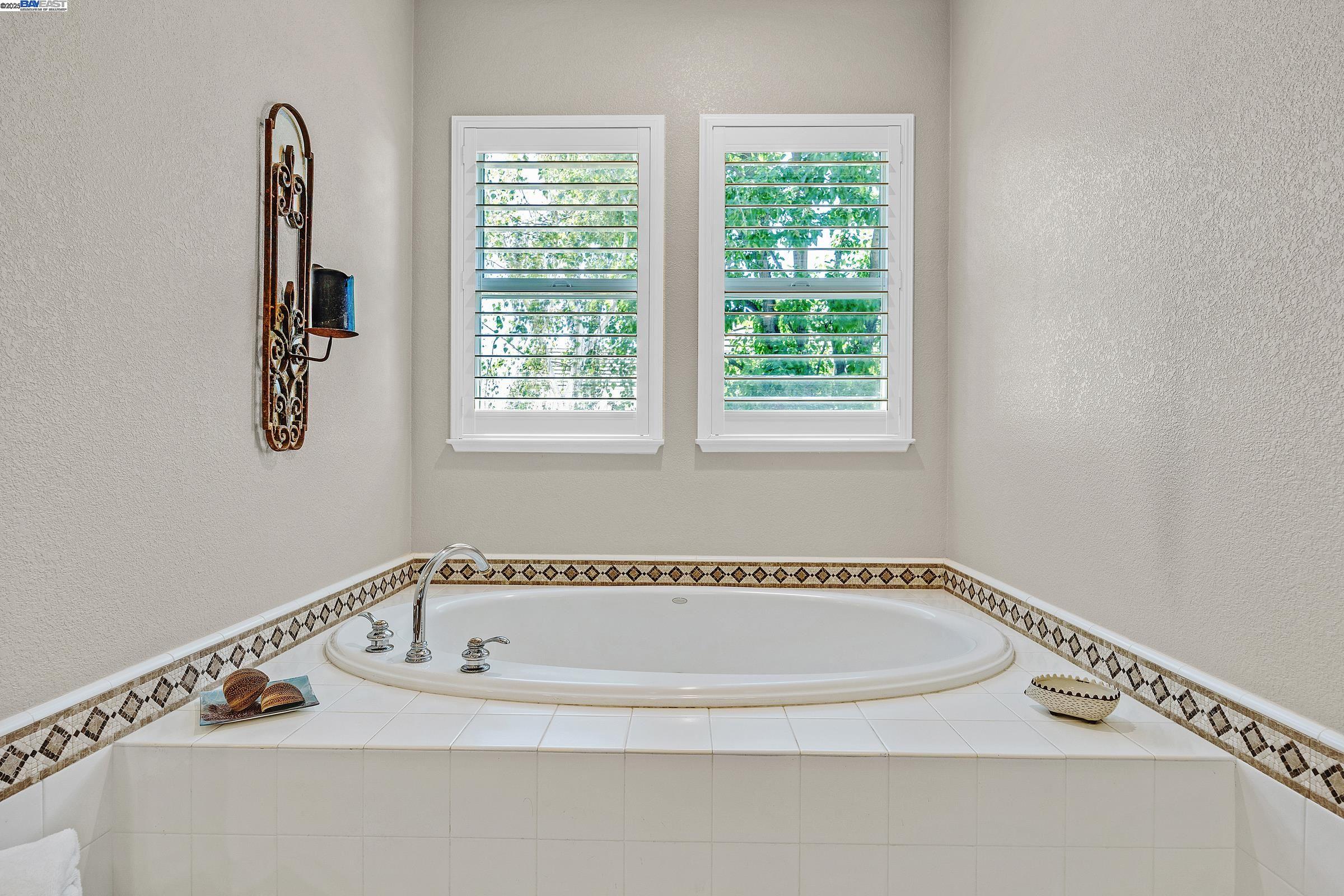 Detail Gallery Image 34 of 60 For 2461 Ancona Cir, Livermore,  CA 94550 - 6 Beds | 4/1 Baths