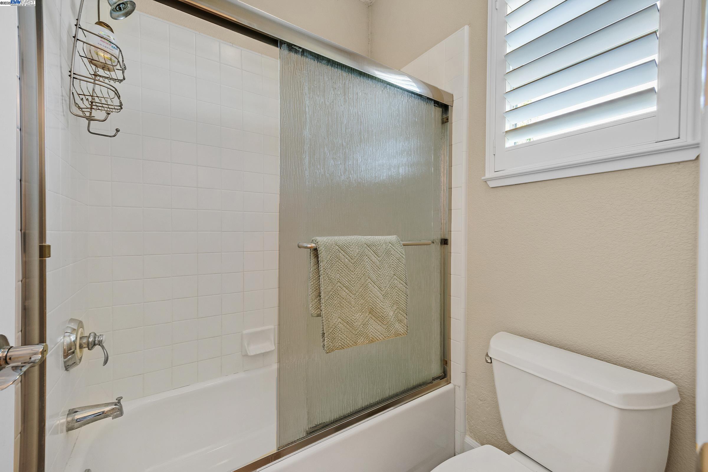 Detail Gallery Image 37 of 60 For 2461 Ancona Cir, Livermore,  CA 94550 - 6 Beds | 4/1 Baths