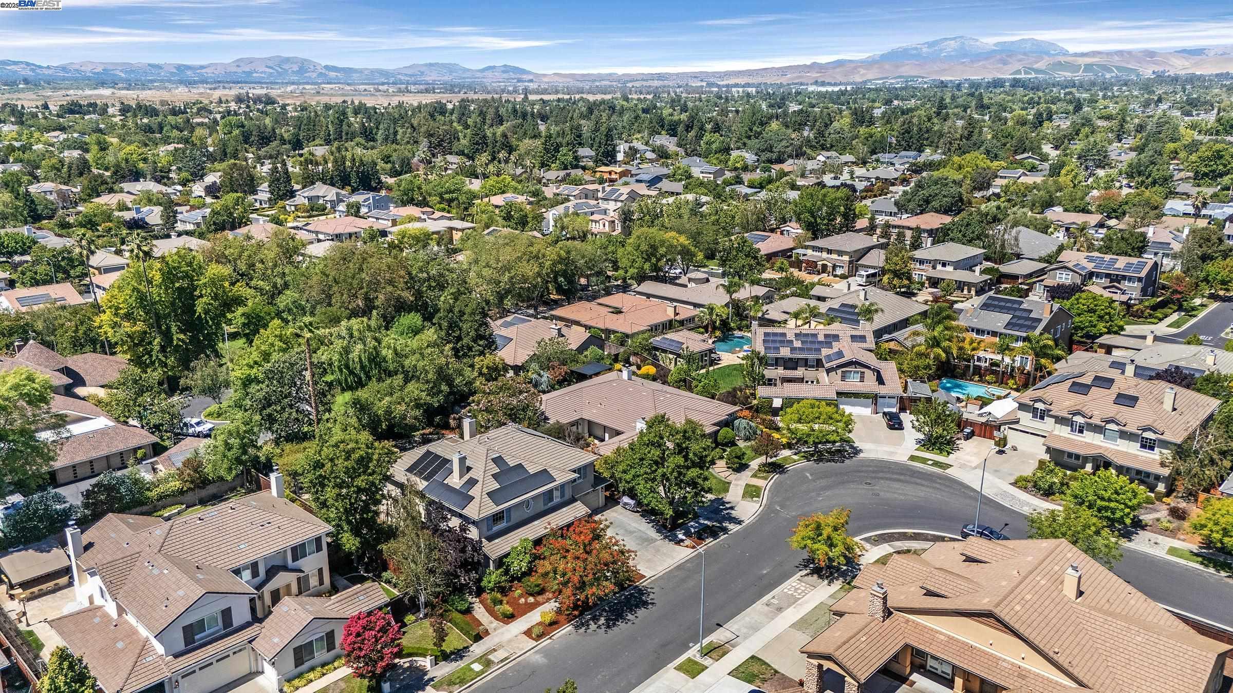 Detail Gallery Image 5 of 60 For 2461 Ancona Cir, Livermore,  CA 94550 - 6 Beds | 4/1 Baths
