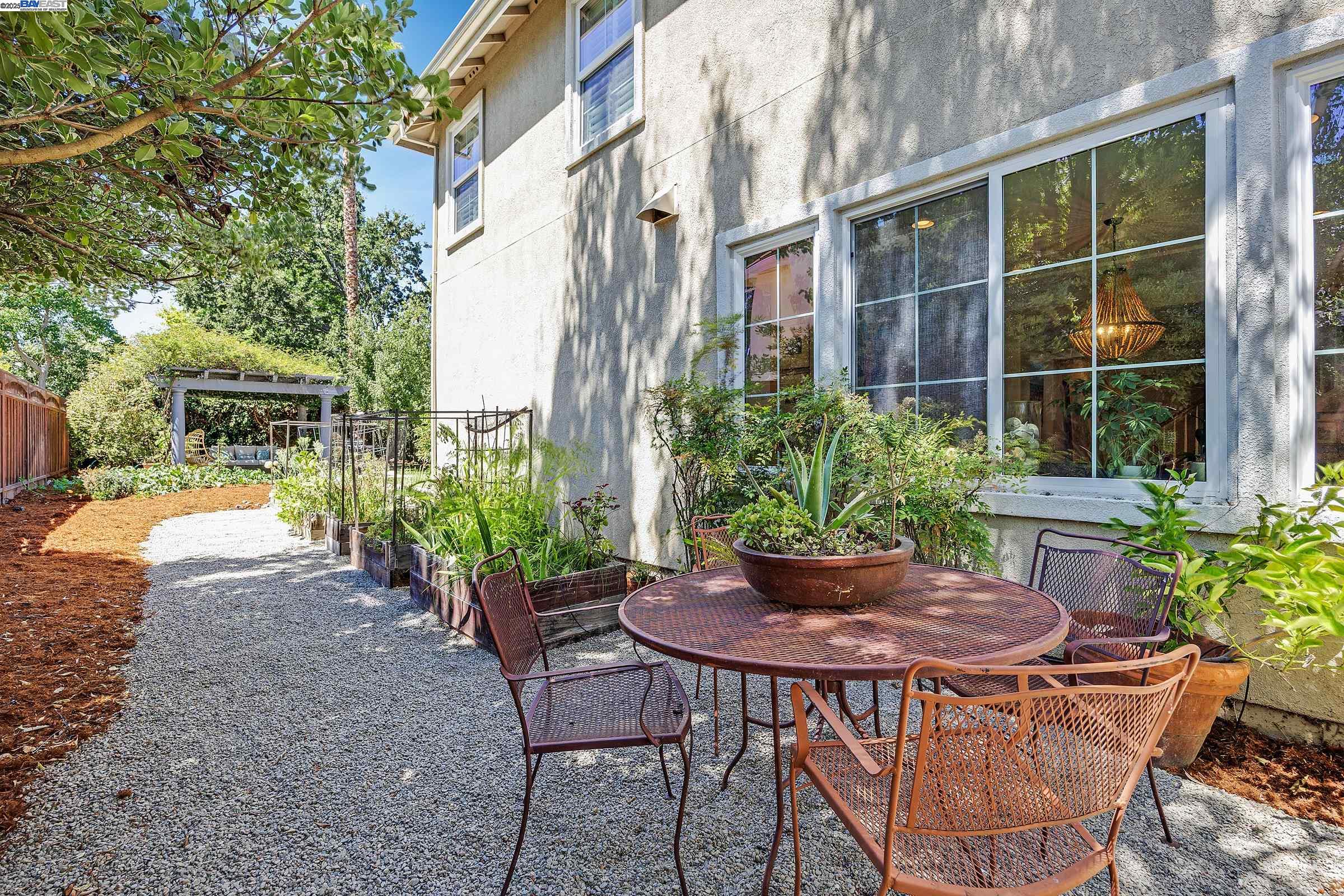 Detail Gallery Image 53 of 60 For 2461 Ancona Cir, Livermore,  CA 94550 - 6 Beds | 4/1 Baths