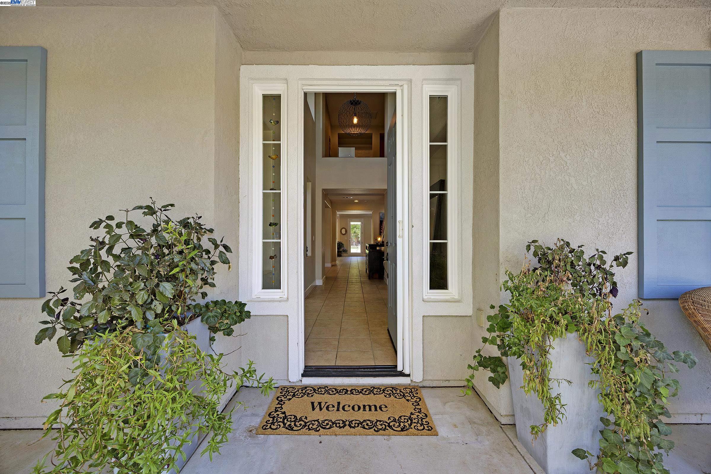 Detail Gallery Image 9 of 60 For 2461 Ancona Cir, Livermore,  CA 94550 - 6 Beds | 4/1 Baths