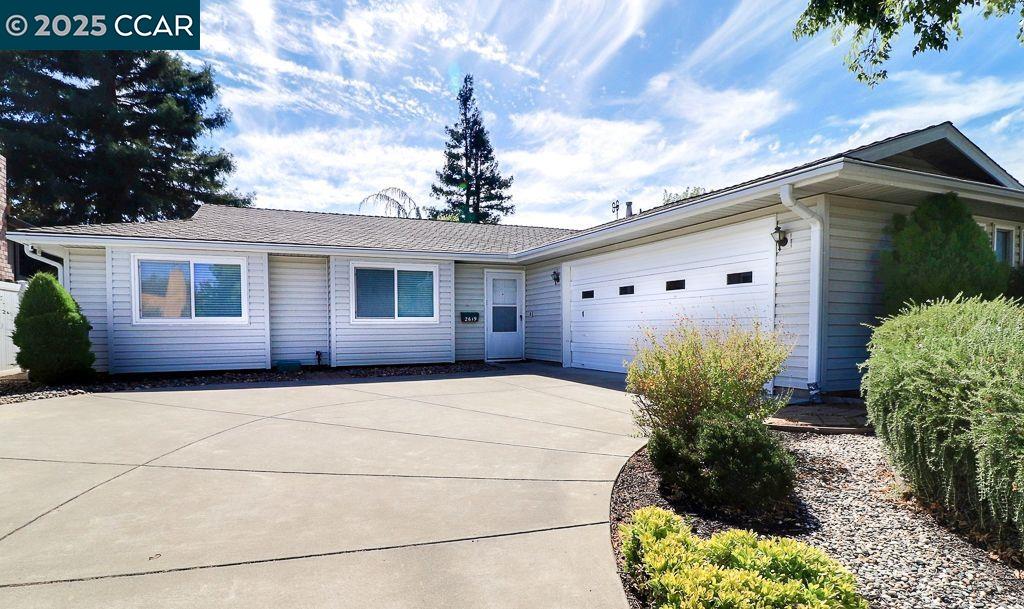 Detail Gallery Image 1 of 1 For 2619 Catalina Dr, Davis,  CA 95616 - 4 Beds | 2/1 Baths
