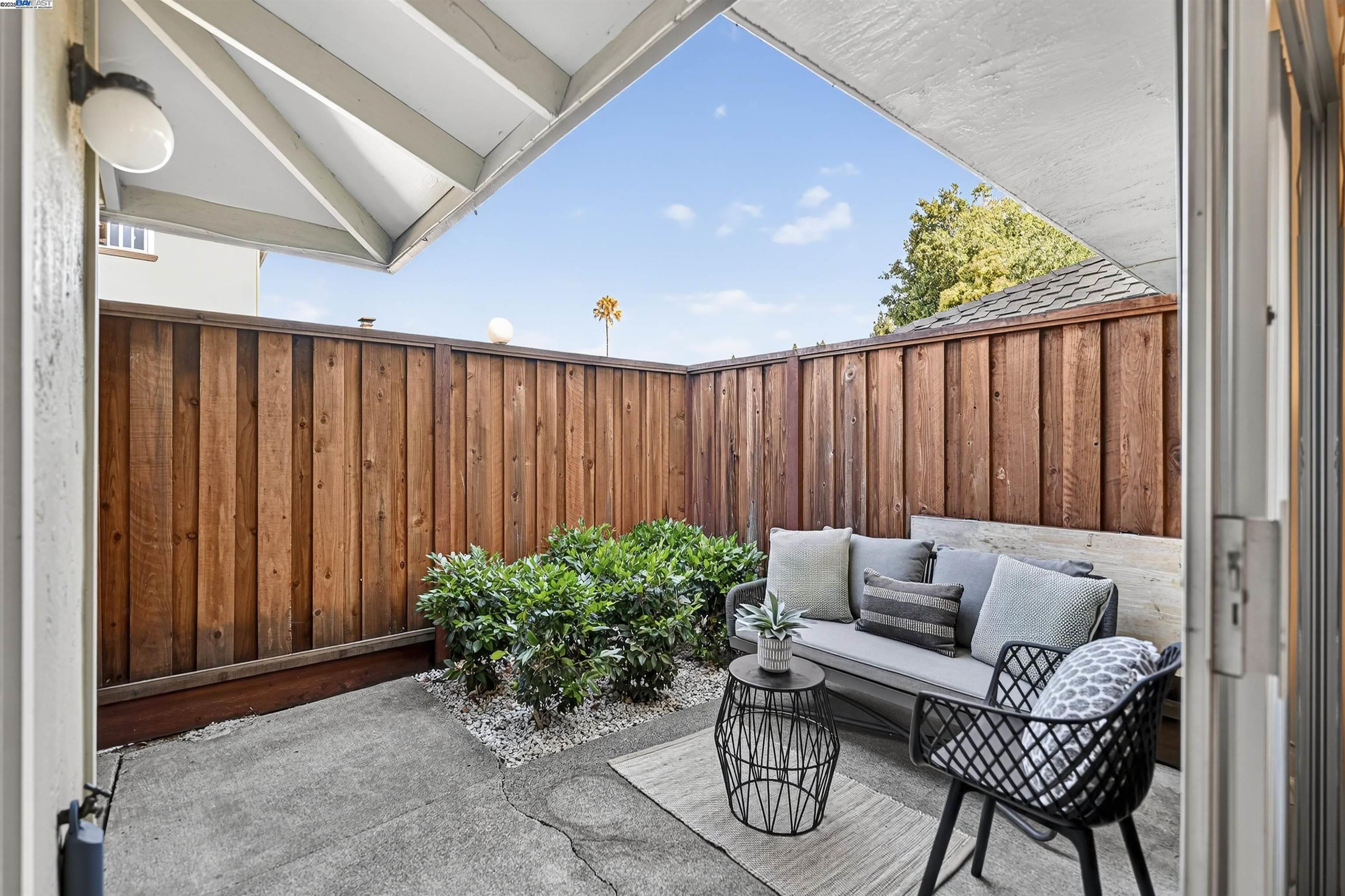 Detail Gallery Image 15 of 25 For 5645 Evergreen Terrace, Fremont,  CA 94538 - 2 Beds | 1/1 Baths