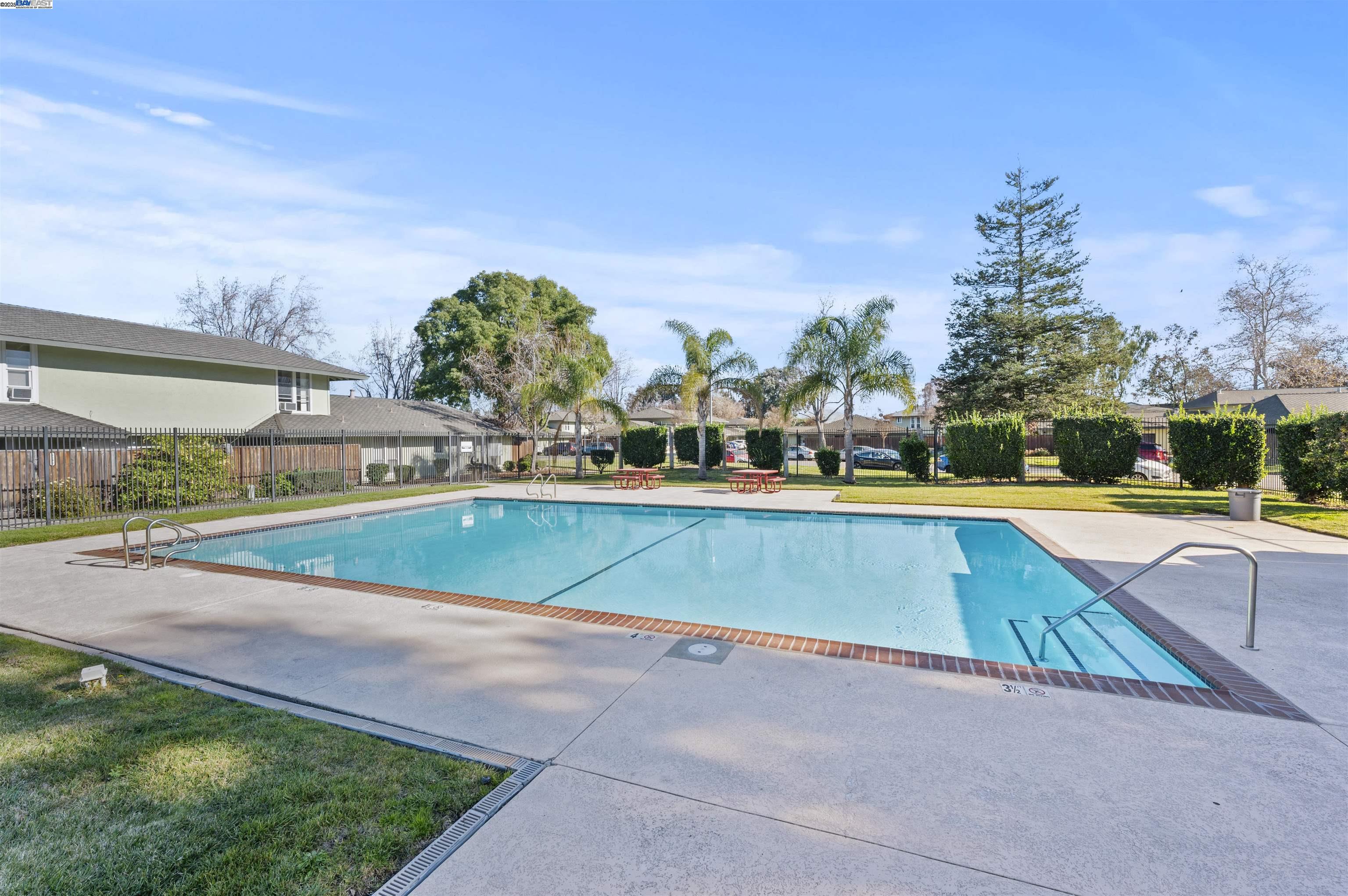 Detail Gallery Image 21 of 25 For 5645 Evergreen Terrace, Fremont,  CA 94538 - 2 Beds | 1/1 Baths
