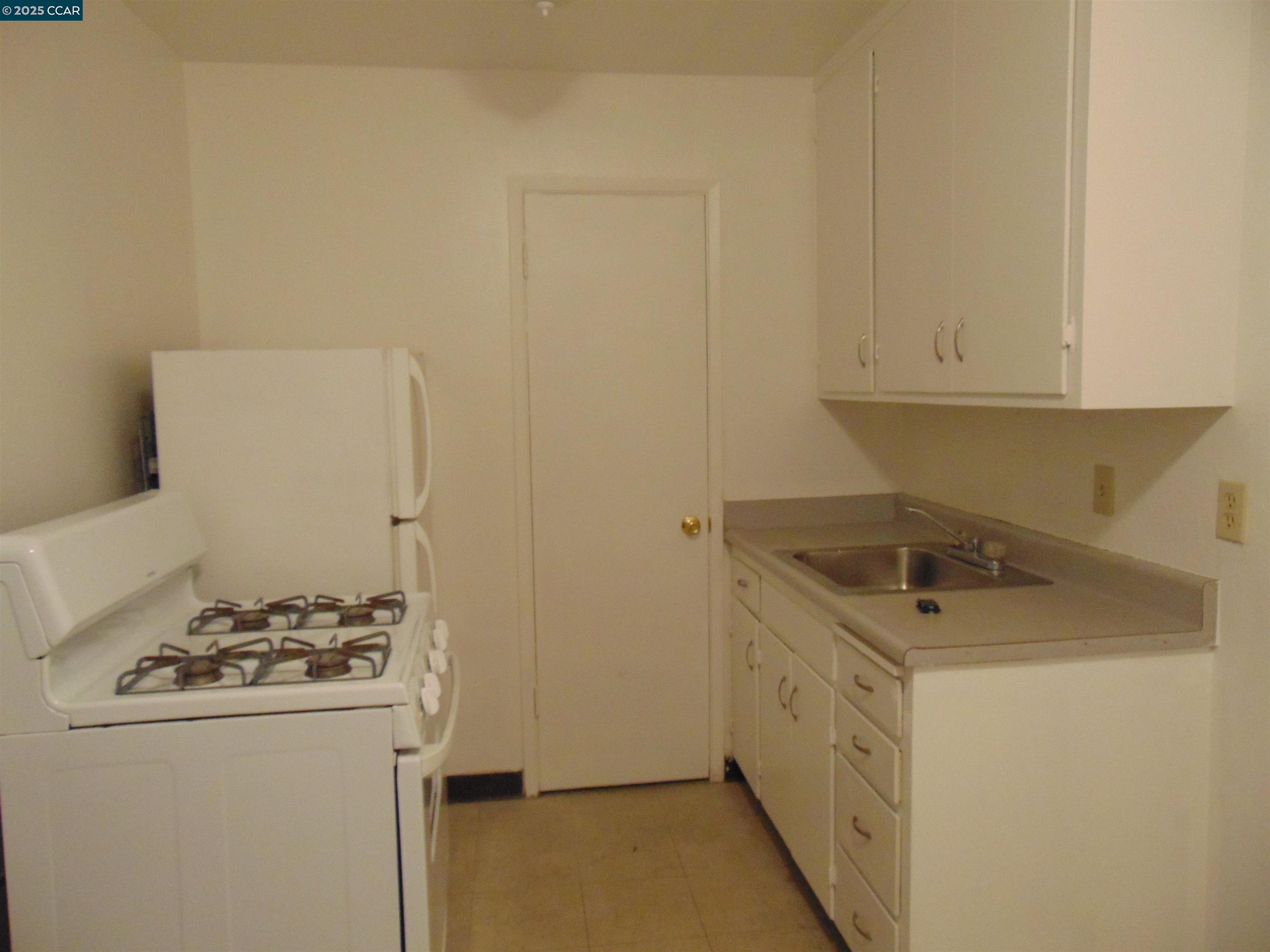 Detail Gallery Image 3 of 5 For 1205 Broadway Ave, San Pablo,  CA 94806 - 1 Beds | 1 Baths