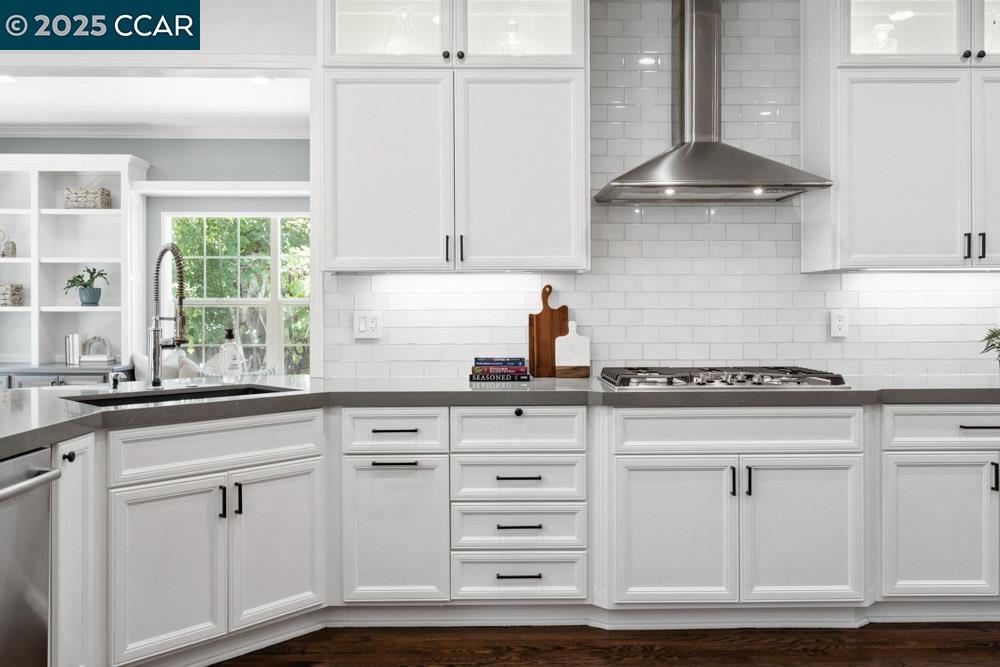 Detail Gallery Image 11 of 59 For 3 Shadewell Ct, Danville,  CA 94506 - 6 Beds | 4 Baths