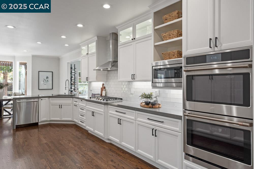Detail Gallery Image 13 of 59 For 3 Shadewell Ct, Danville,  CA 94506 - 6 Beds | 4 Baths