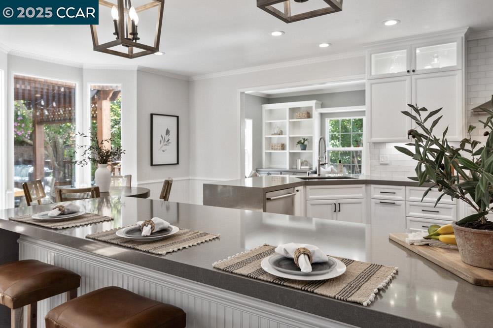 Detail Gallery Image 10 of 59 For 3 Shadewell Ct, Danville,  CA 94506 - 6 Beds | 4 Baths