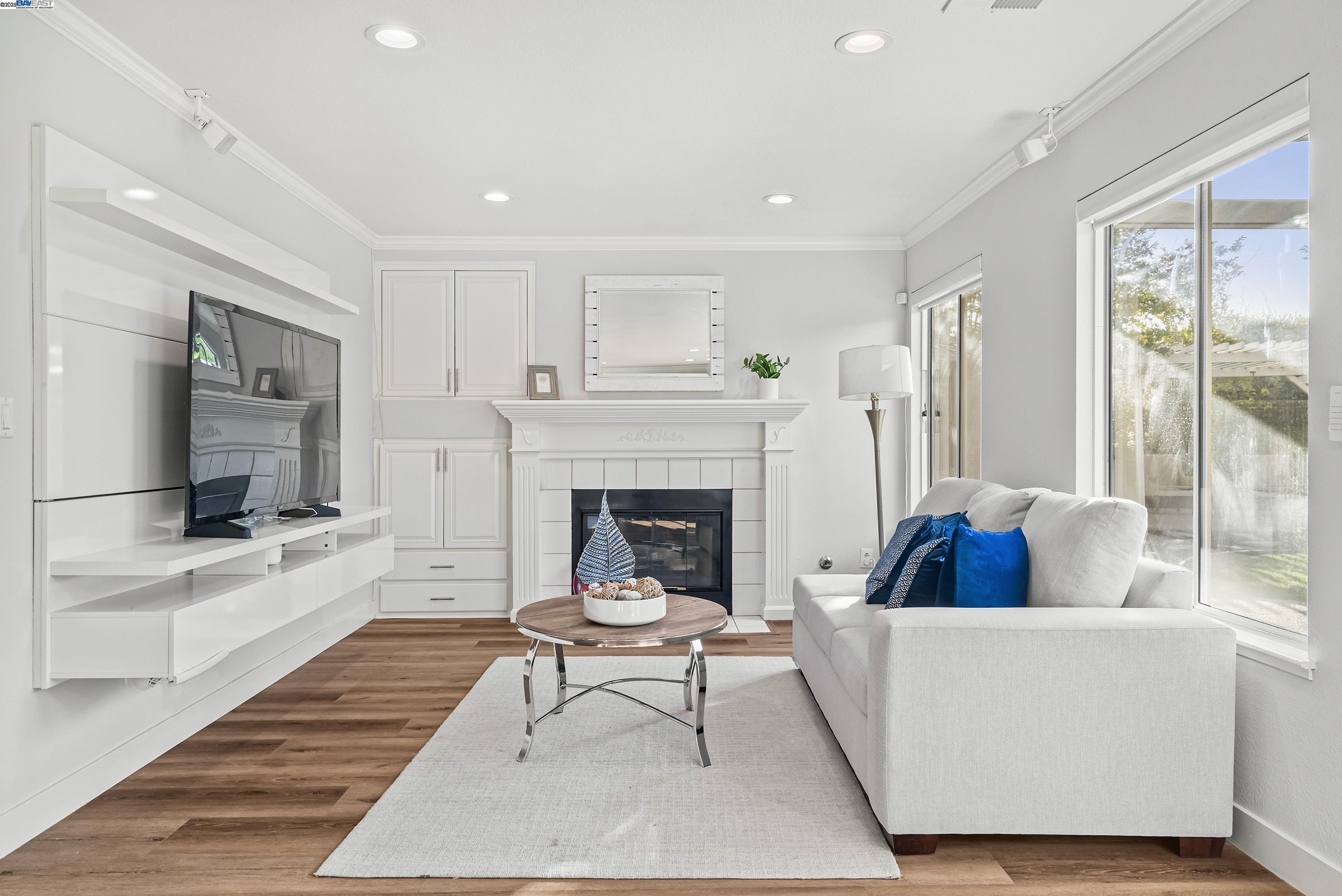 Detail Gallery Image 15 of 49 For 3691 Wyndham Dr, Fremont,  CA 94536 - 4 Beds | 2/1 Baths
