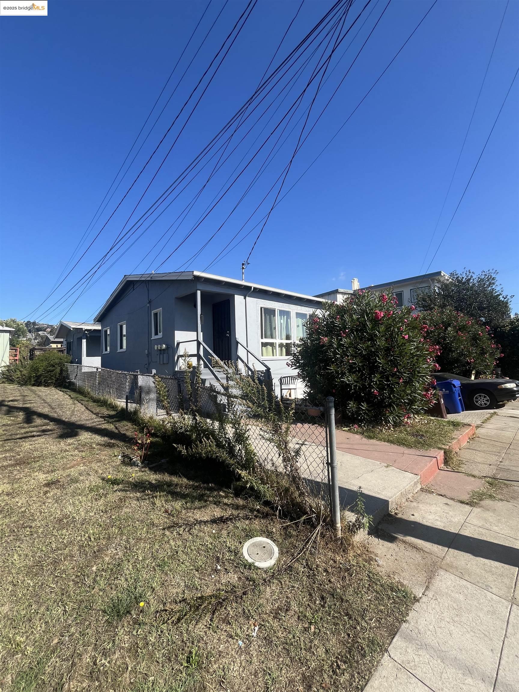 Detail Gallery Image 3 of 16 For 4160 Masterson St, Oakland,  CA 94619-1927 - – Beds | – Baths