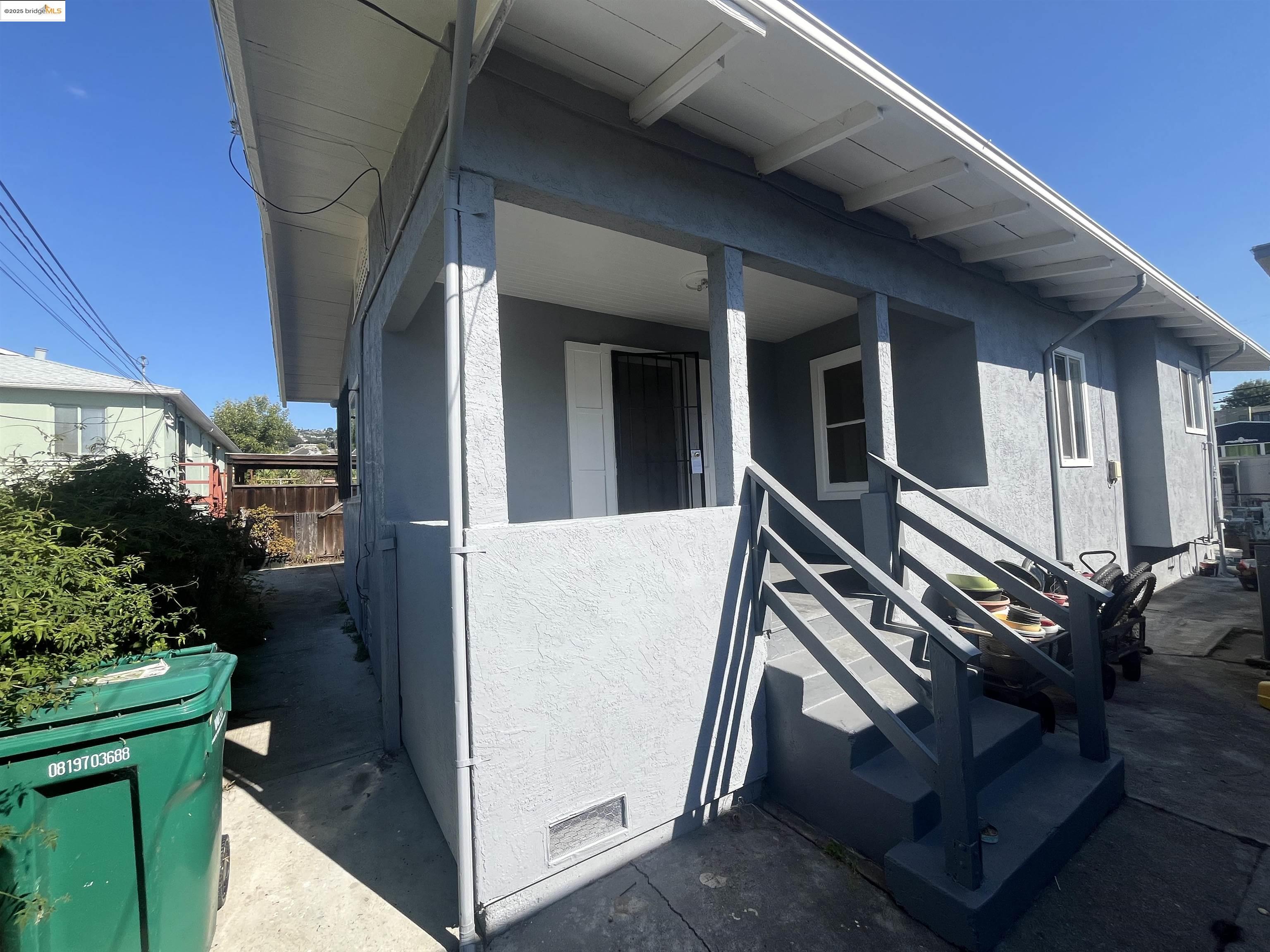 Detail Gallery Image 4 of 16 For 4160 Masterson St, Oakland,  CA 94619-1927 - – Beds | – Baths