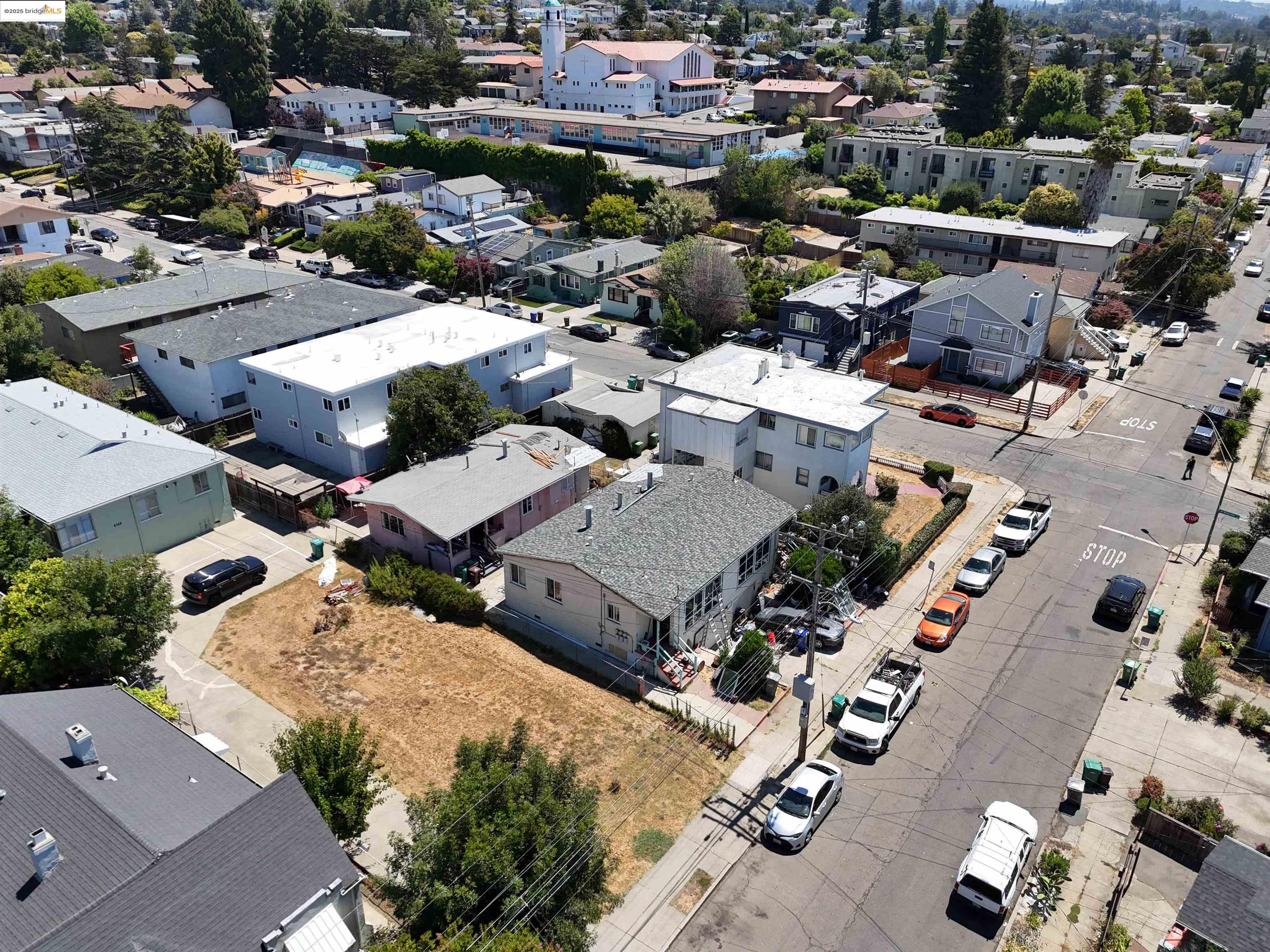 Detail Gallery Image 6 of 10 For 4160 Masterson St, Oakland,  CA 94619-1927 - – Beds | – Baths