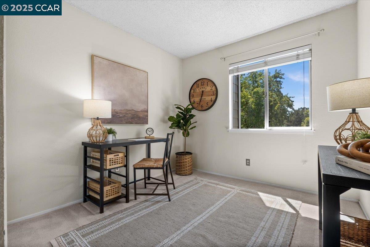 Detail Gallery Image 14 of 24 For 2597 Oak Rd, Walnut Creek,  CA 94597 - 2 Beds | 1 Baths