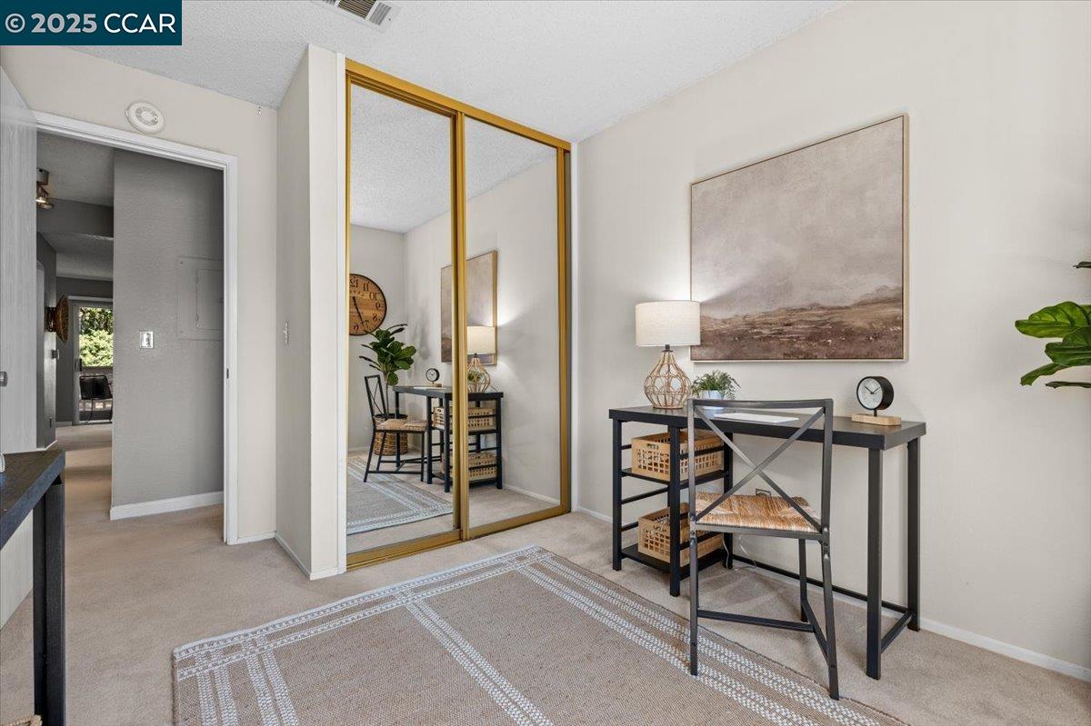 Detail Gallery Image 15 of 24 For 2597 Oak Rd, Walnut Creek,  CA 94597 - 2 Beds | 1 Baths