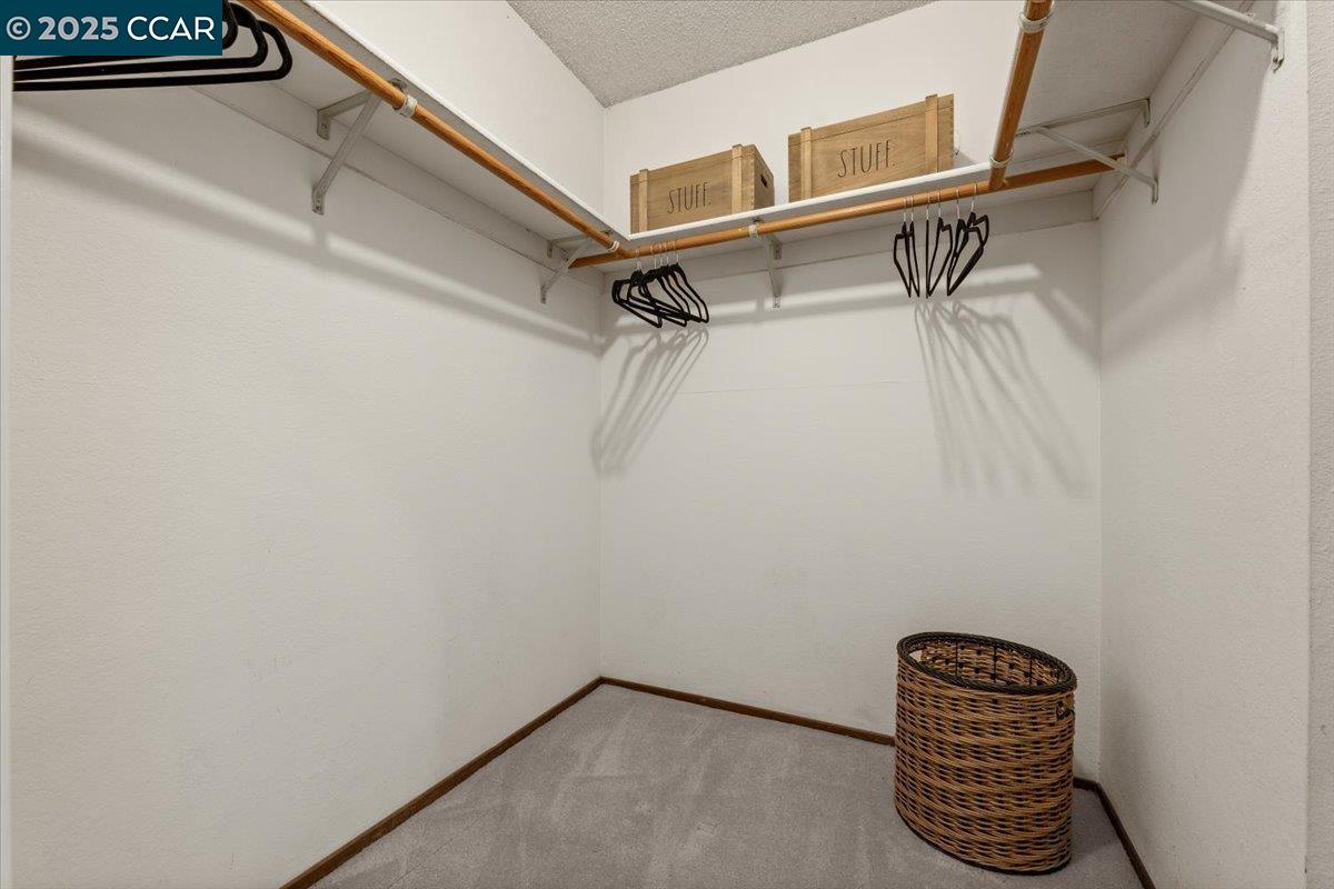 Detail Gallery Image 18 of 24 For 2597 Oak Rd, Walnut Creek,  CA 94597 - 2 Beds | 1 Baths