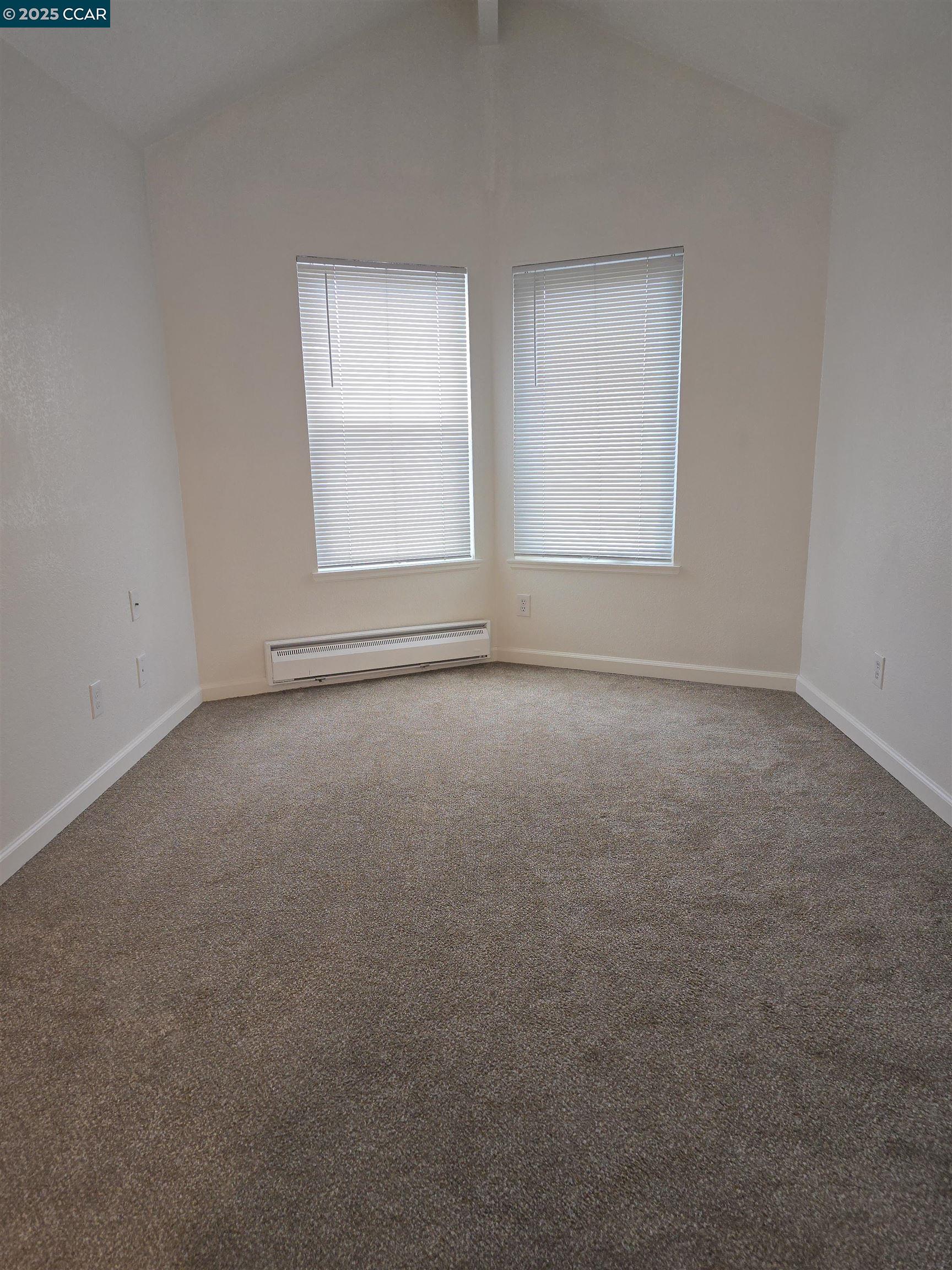 Detail Gallery Image 5 of 9 For 1520 S 55th, Richmond,  CA 94804 - 2 Beds | 1 Baths