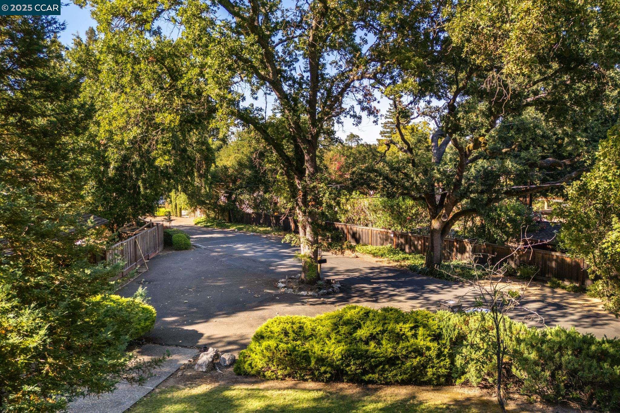 Detail Gallery Image 20 of 32 For 200 Lark Ln, Alamo,  CA 94507 - 3 Beds | 3 Baths