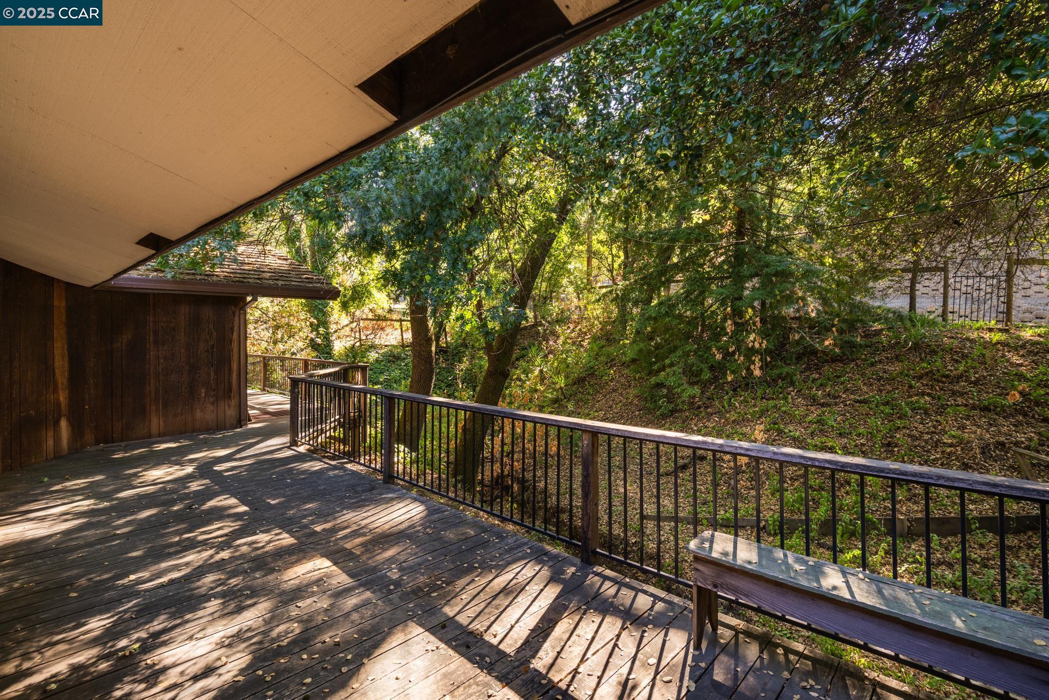 Detail Gallery Image 22 of 31 For 200 Lark Ln, Alamo,  CA 94507 - 3 Beds | 3 Baths